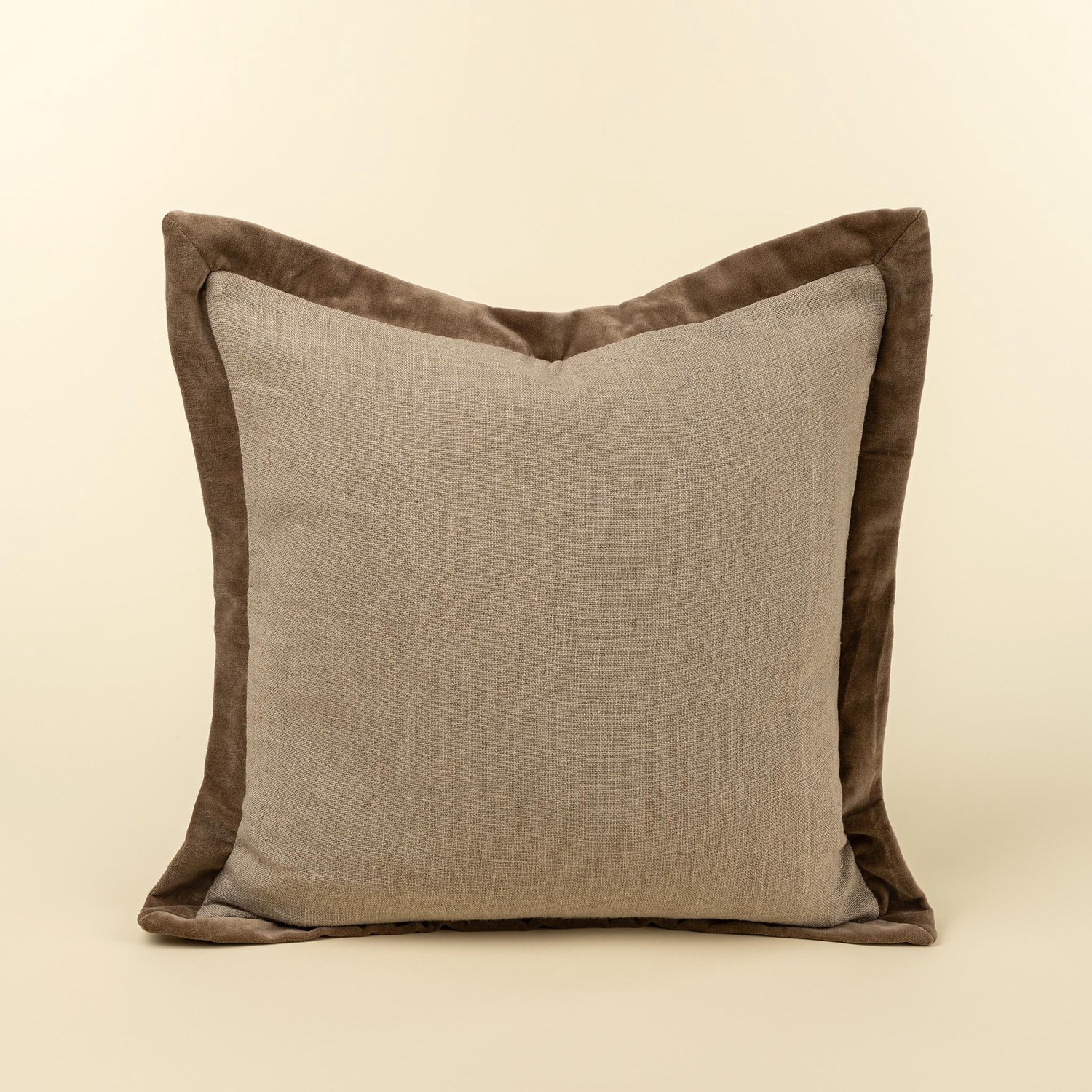 Velvet Edge Linen Pillow | Chocolate
