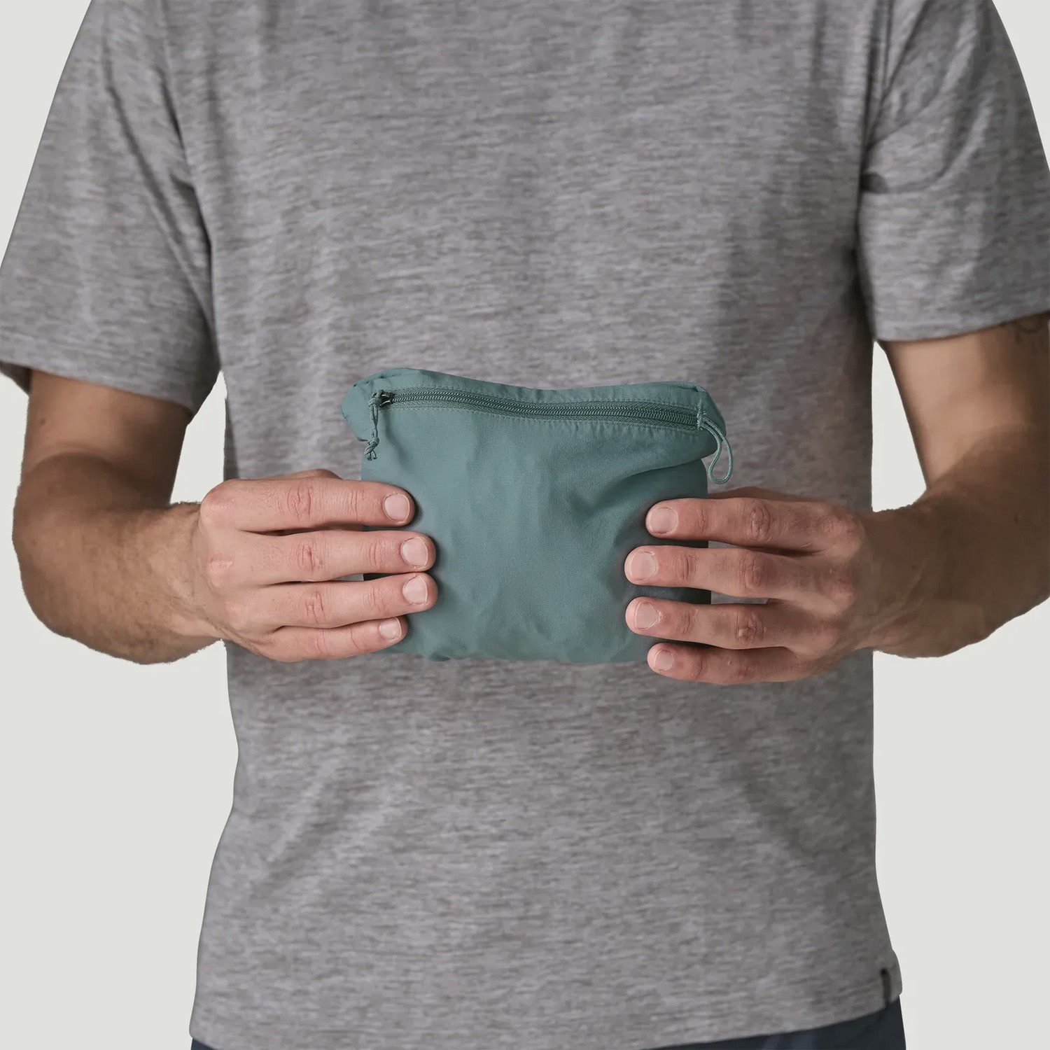 Patagonia Men's Airshed Pro Pullover in Hcstuff, alternate view 6