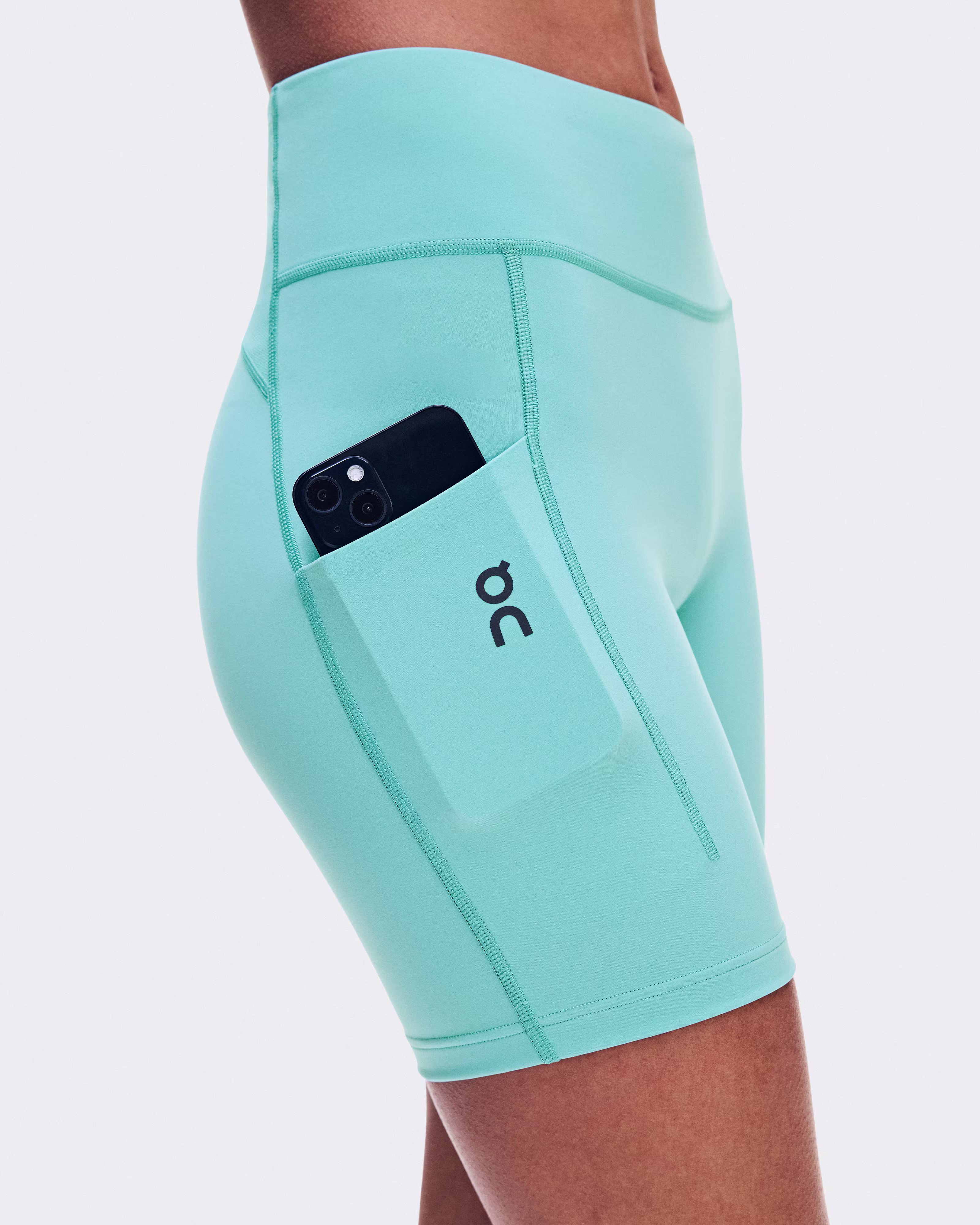 On Women Performance Tights Short (Aquamarine)