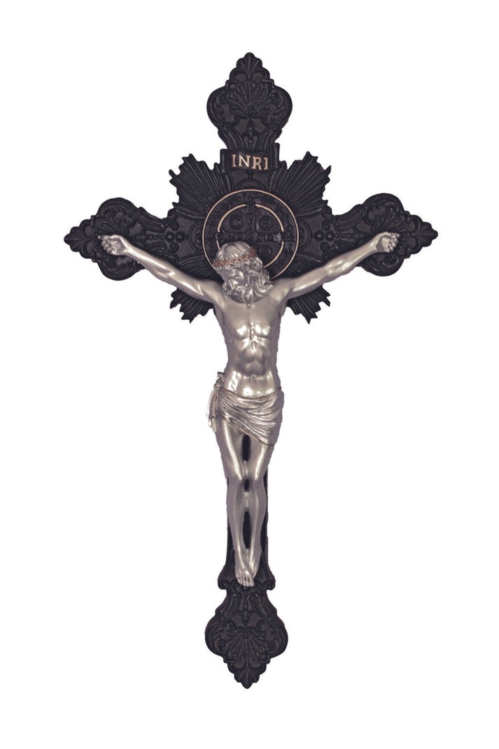 CRUCIFIXES AND CROSSES (WALL) 995
