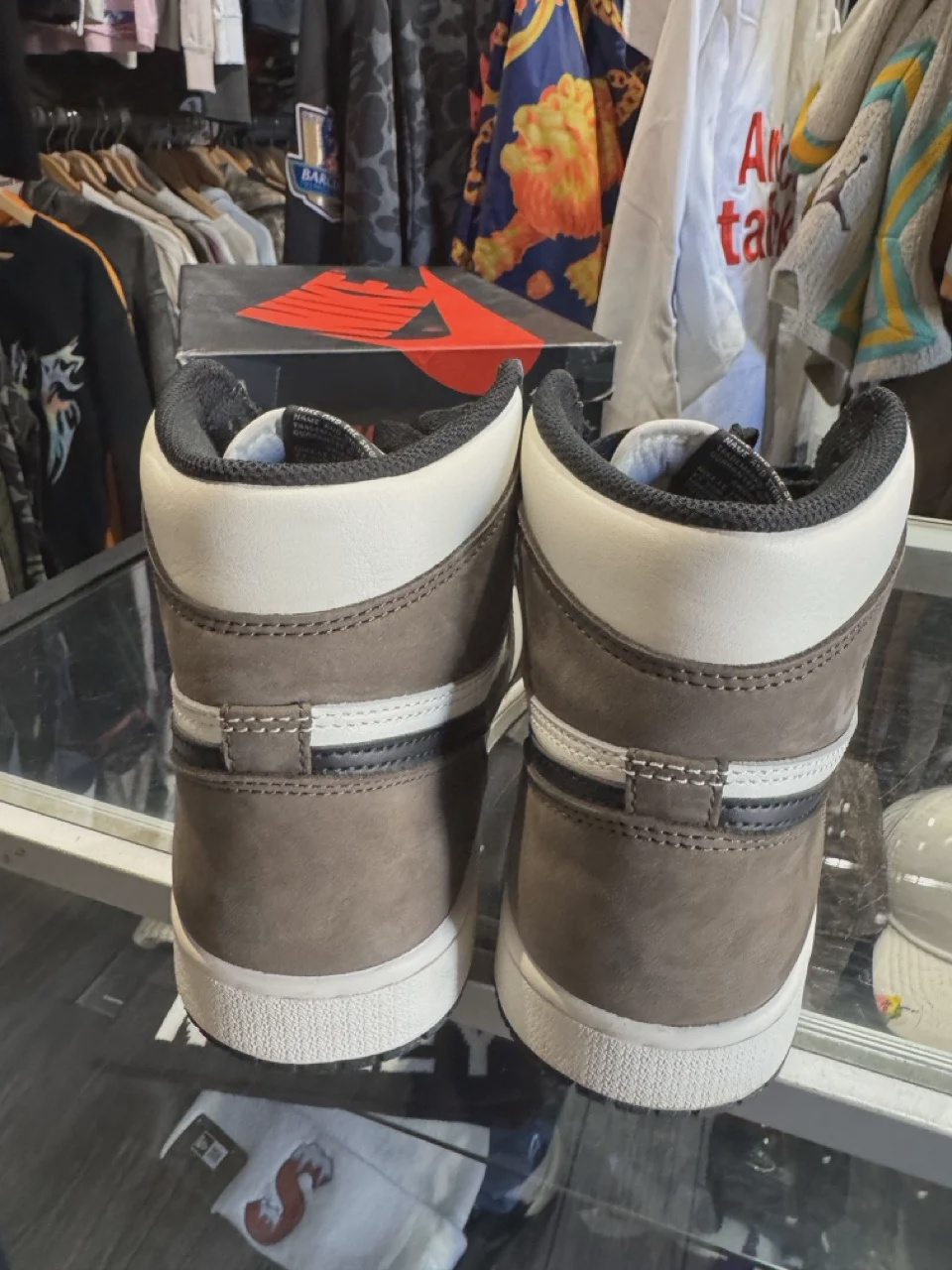 Air Jordan 1 Retro High Dark Mocha • Pre-Owned [2838] - photo 4