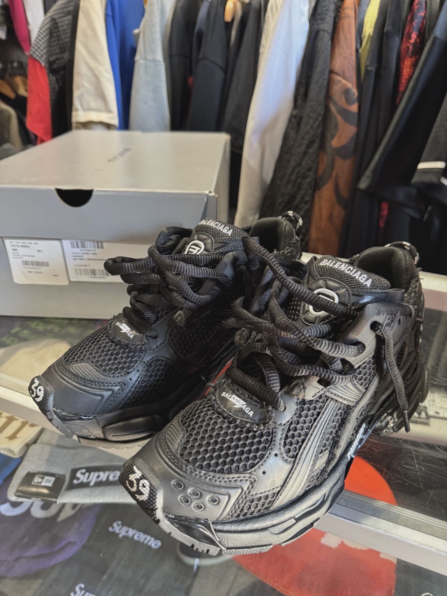 Balenciaga Rnnr size 39 • Pre-Owned [6901] - photo 2