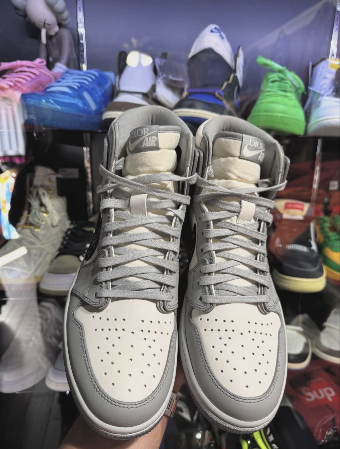 Air Jordan 1 Retro High Dior • Pre-Owned [8797] 2