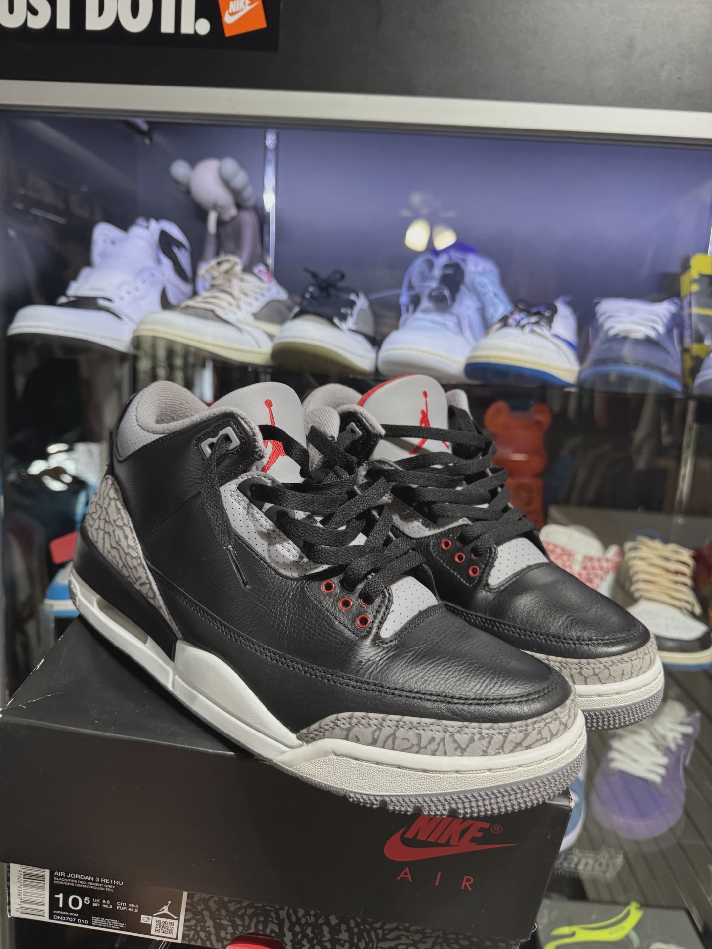 Jordan 3 Retro OG Black Cement (2024) • Pre-Owned [2235] 2