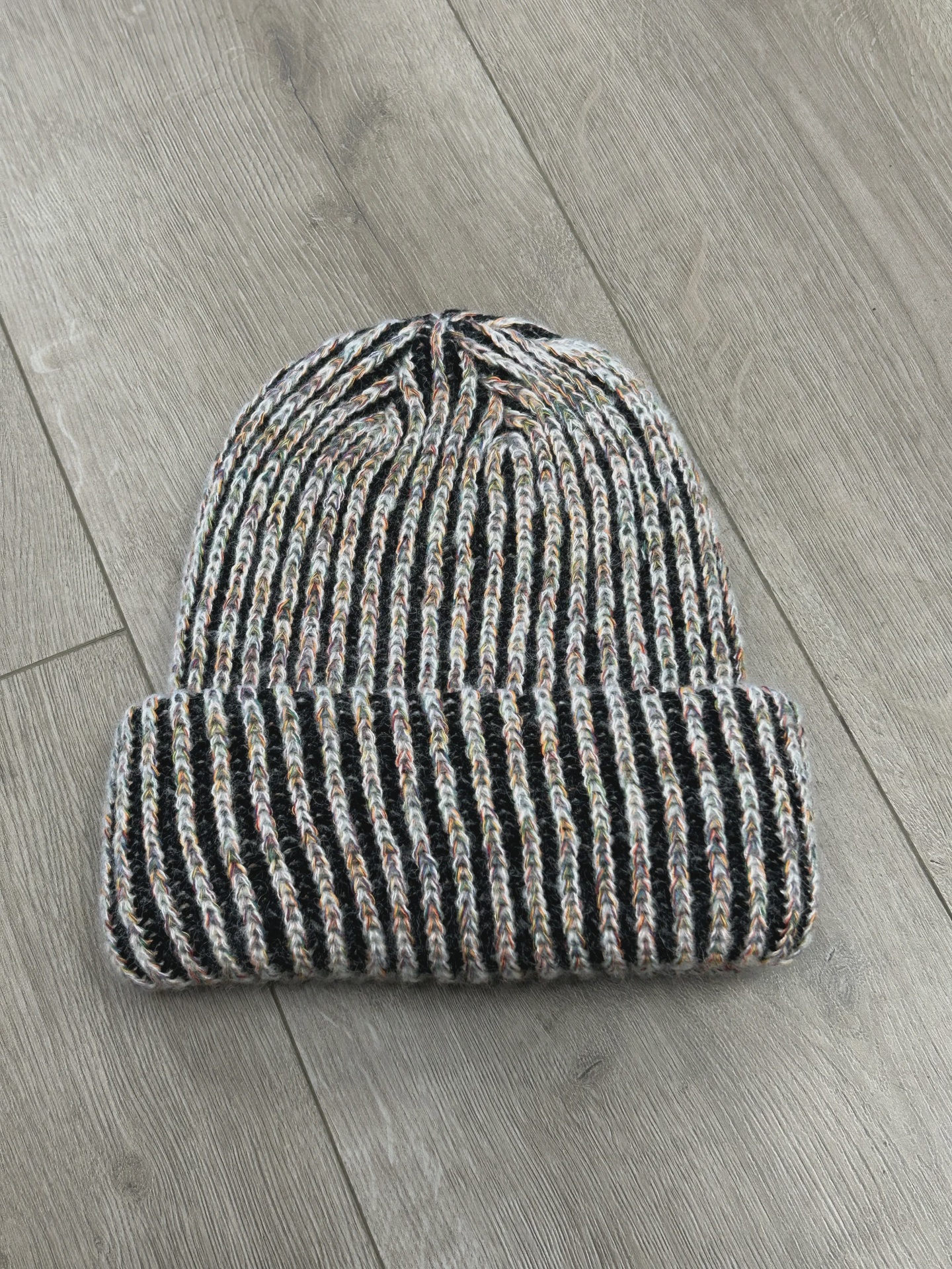FW20 Supreme Rainbow Knit Loose Gauge Beanie Black • Pre-Owned [5097] 2