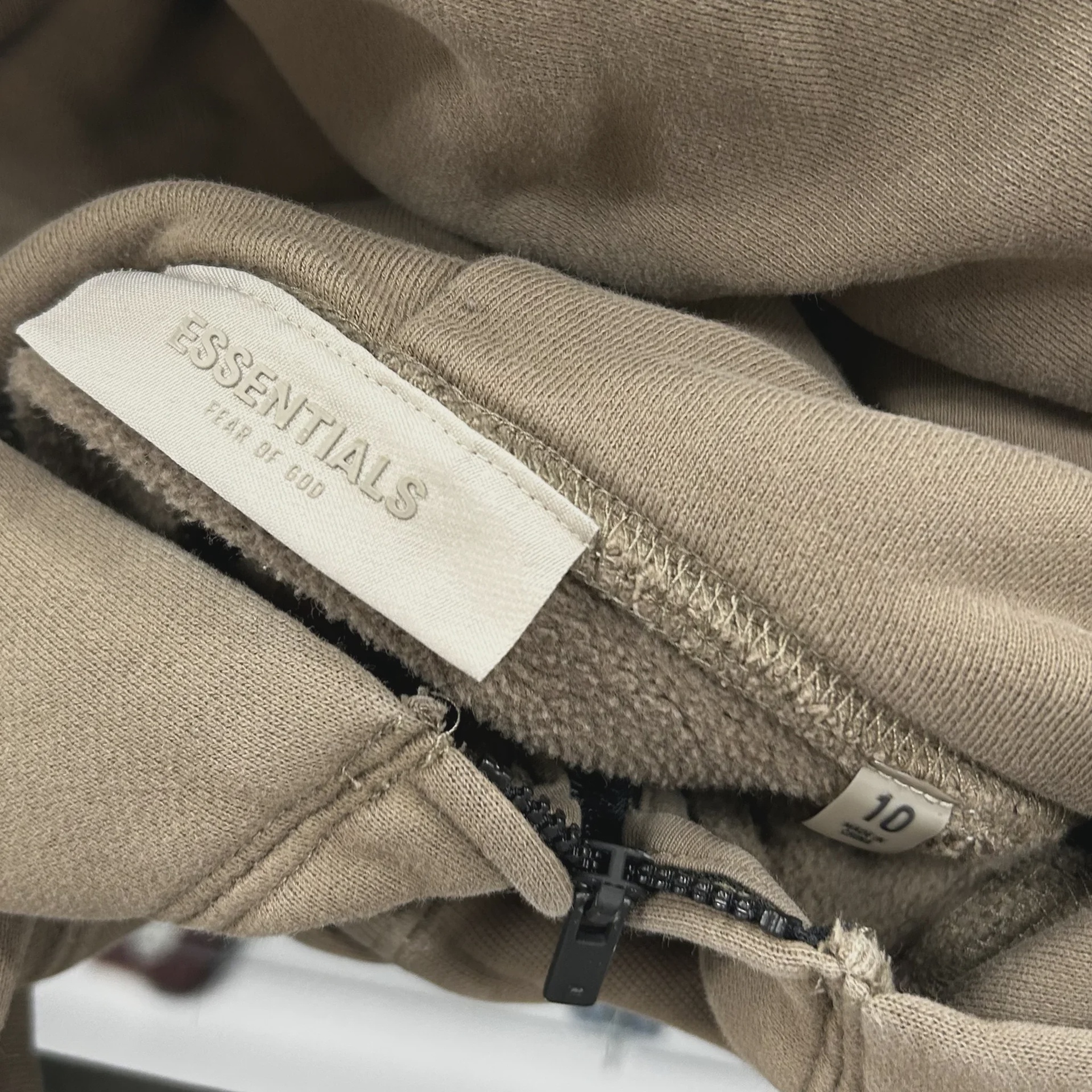 KIDS FEAR OF GOD ESSENTIALS zip-up hoodie sz 10 • Pre-Owned [8729] - photo 3