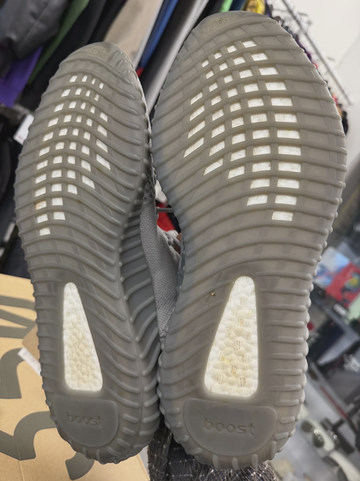 adidas Yeezy Boost 350 V2 Steel Grey • Pre-Owned [6928] - photo 4