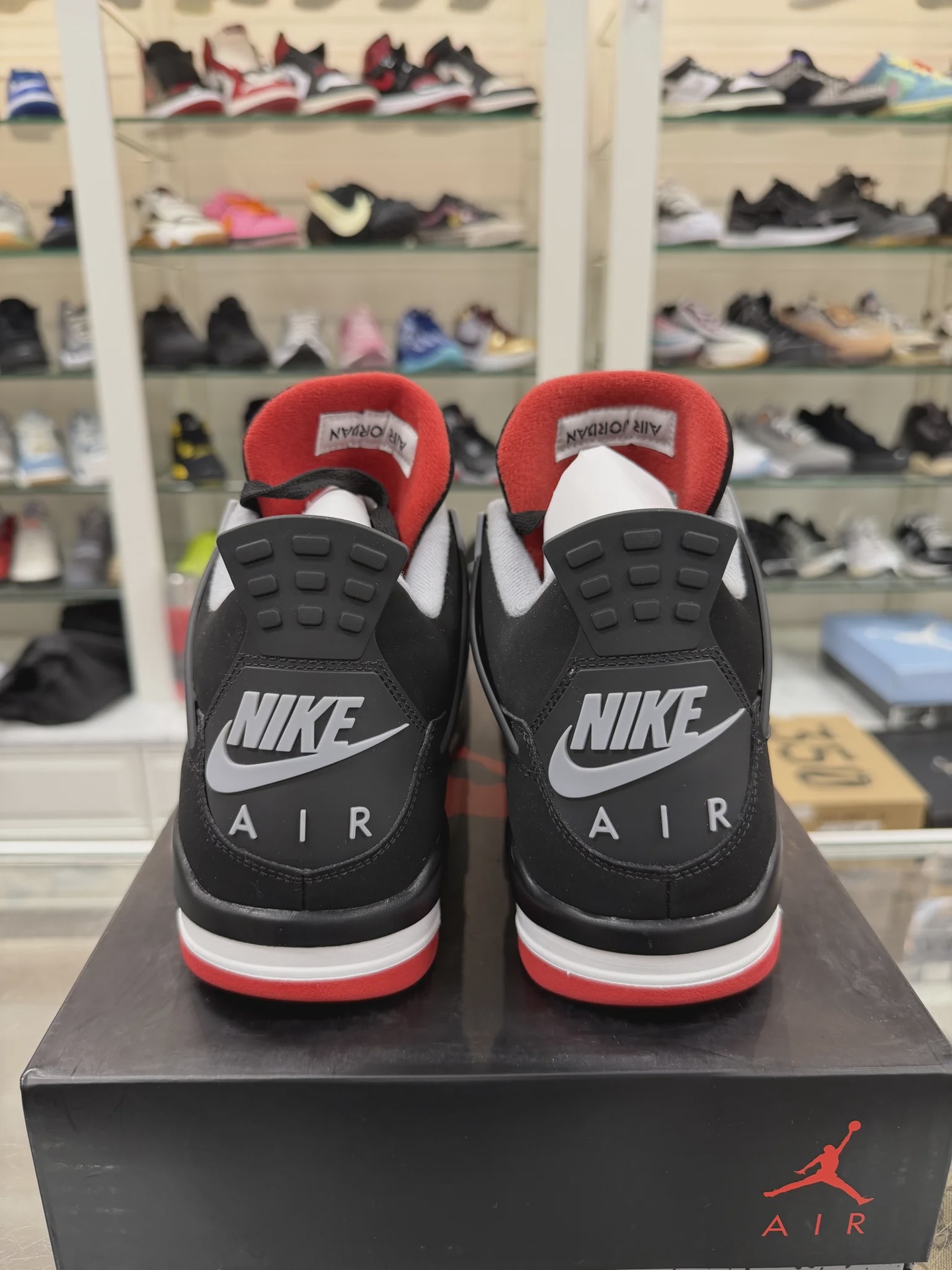 Air Jordan 4 Retro Black Red (2019) • Pre-Owned [9921] - photo 4