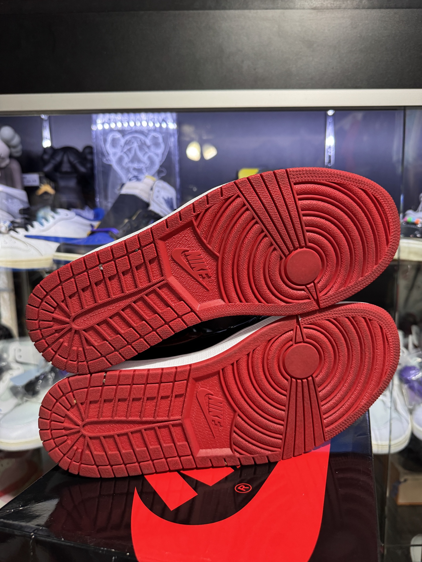 Jordan 1 Retro High OG Patent Bred • Pre-Owned [2484] - photo 2