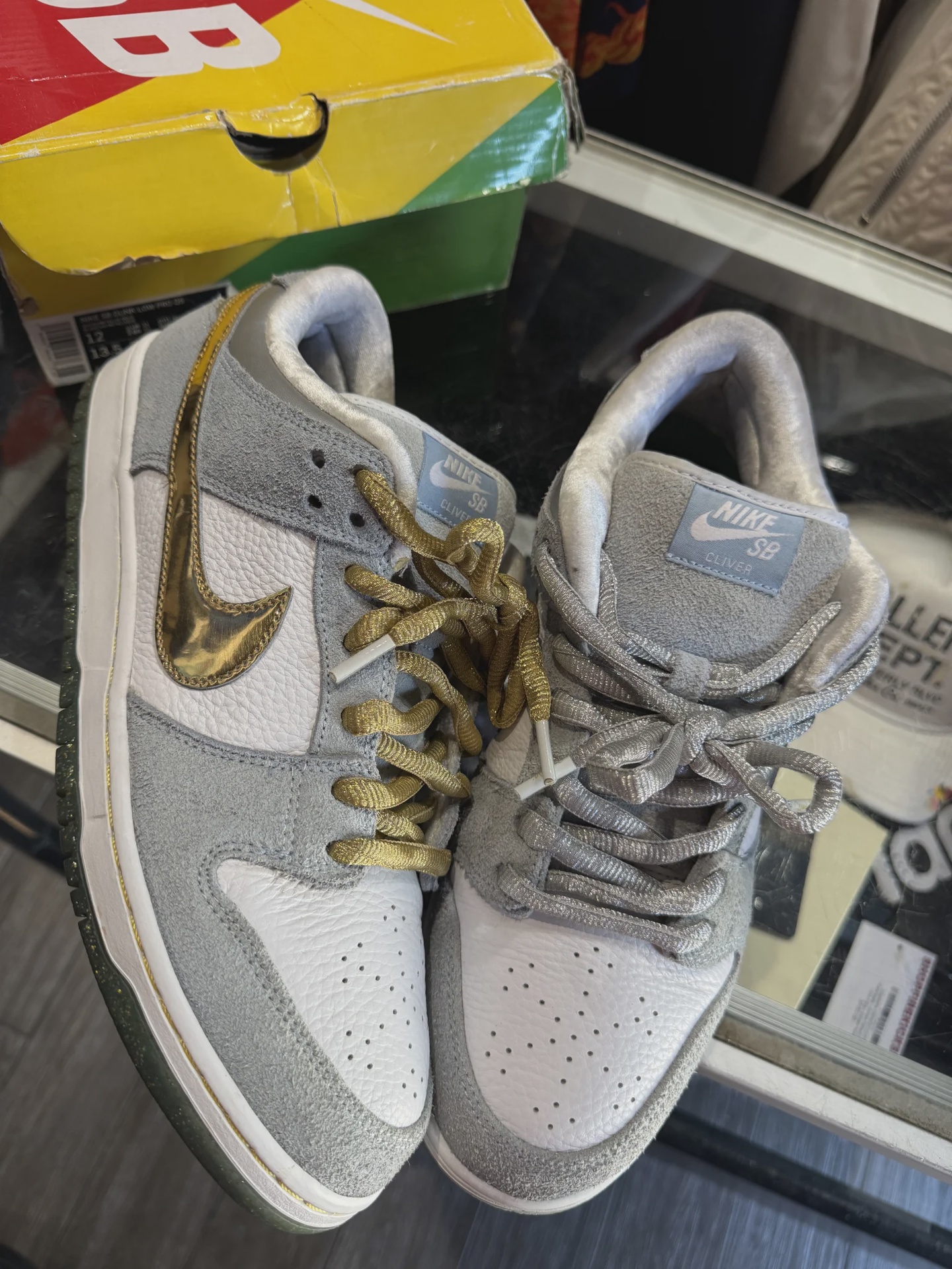 Nike SB Dunk Low Sean Cliver • Pre-Owned [0357] - photo 1