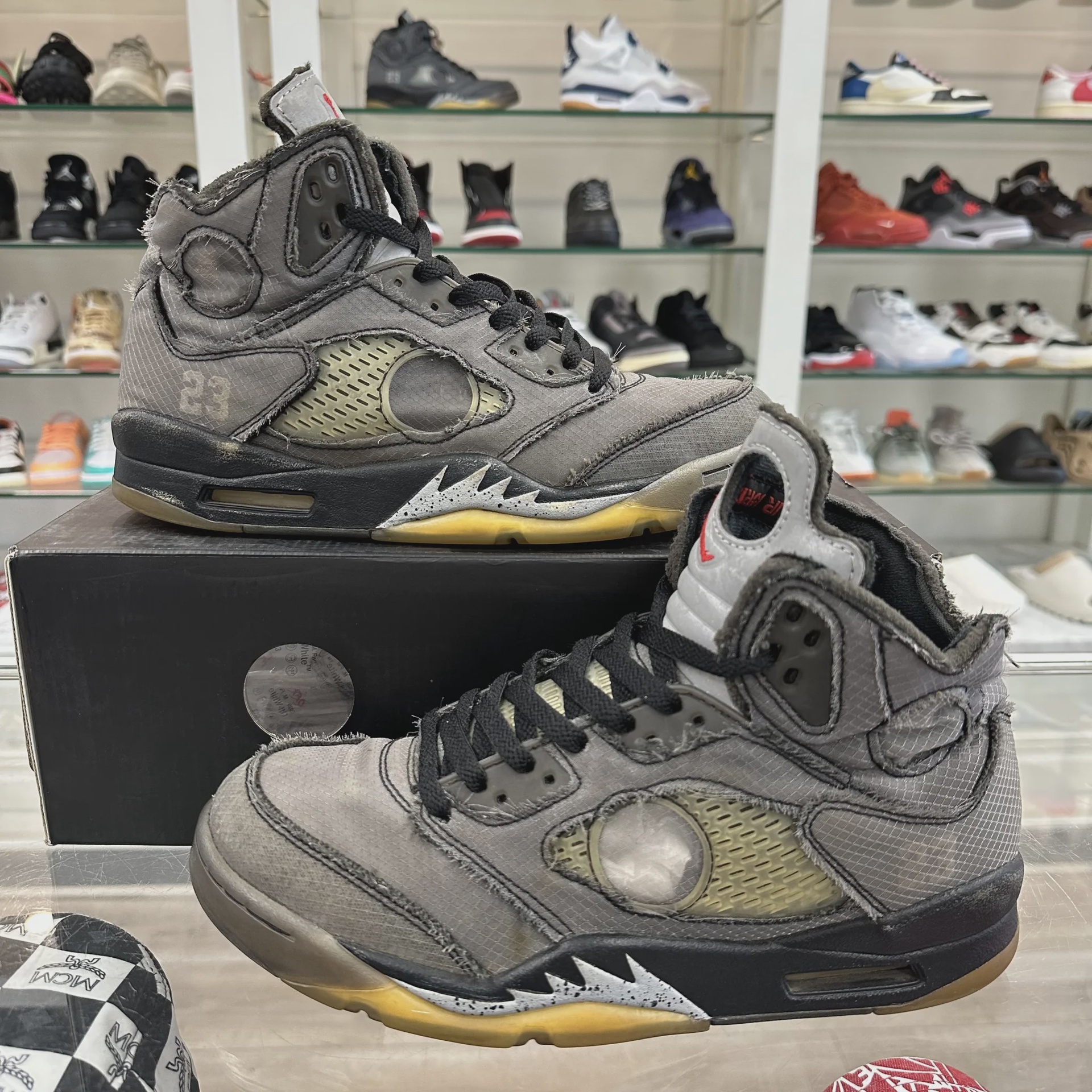 Air Jordan 5 Retro Off-White Muslin • Pre-Owned [8388] - photo 1