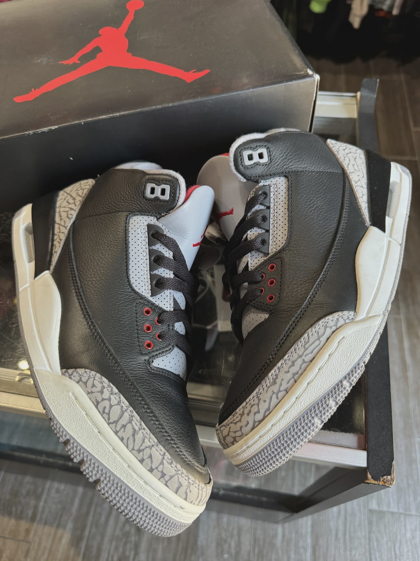 Jordan 3 Retro OG Black Cement (2024) • Pre-Owned [0773] - photo 2