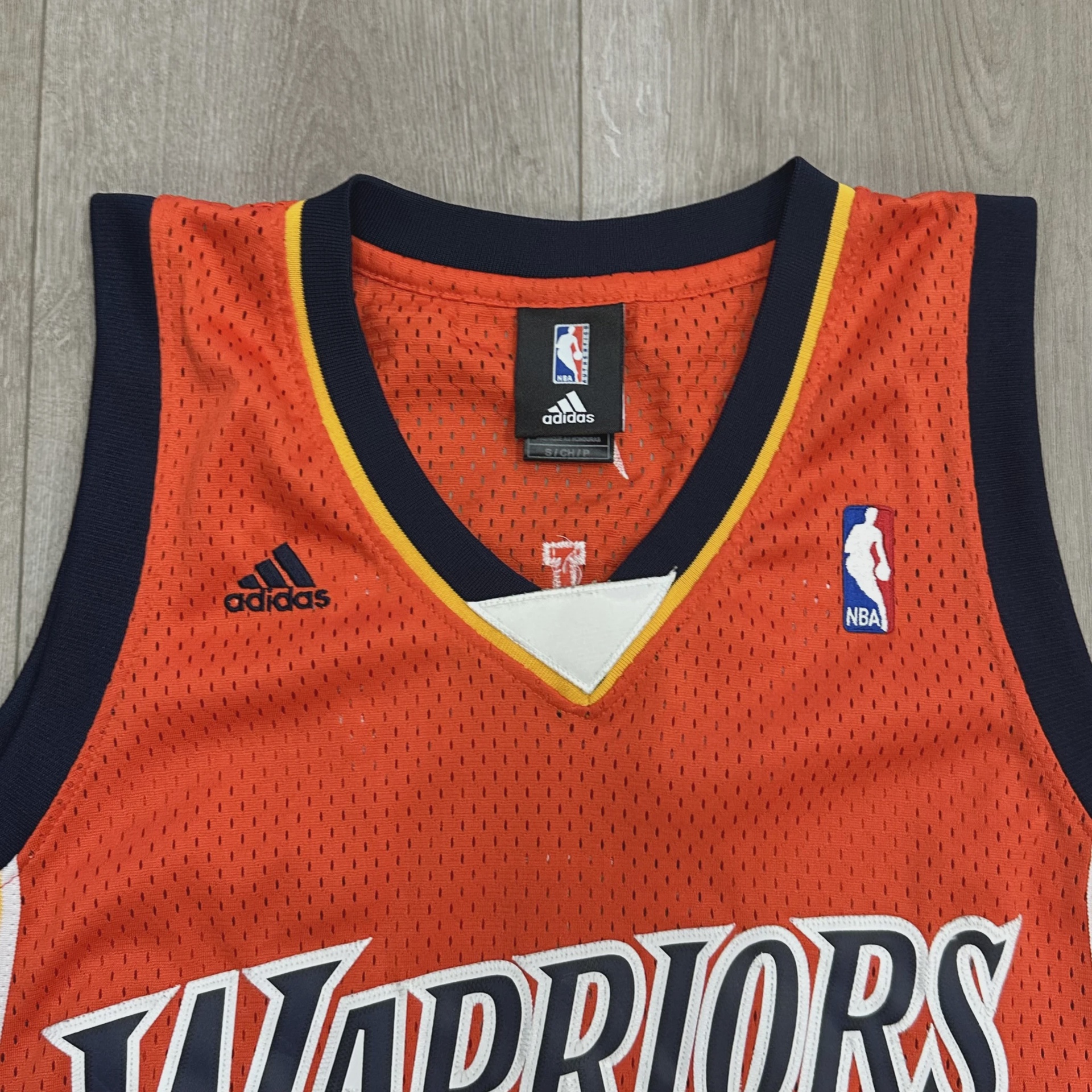 Monte Elis #8 Jersey • Pre-Owned [6073] 5