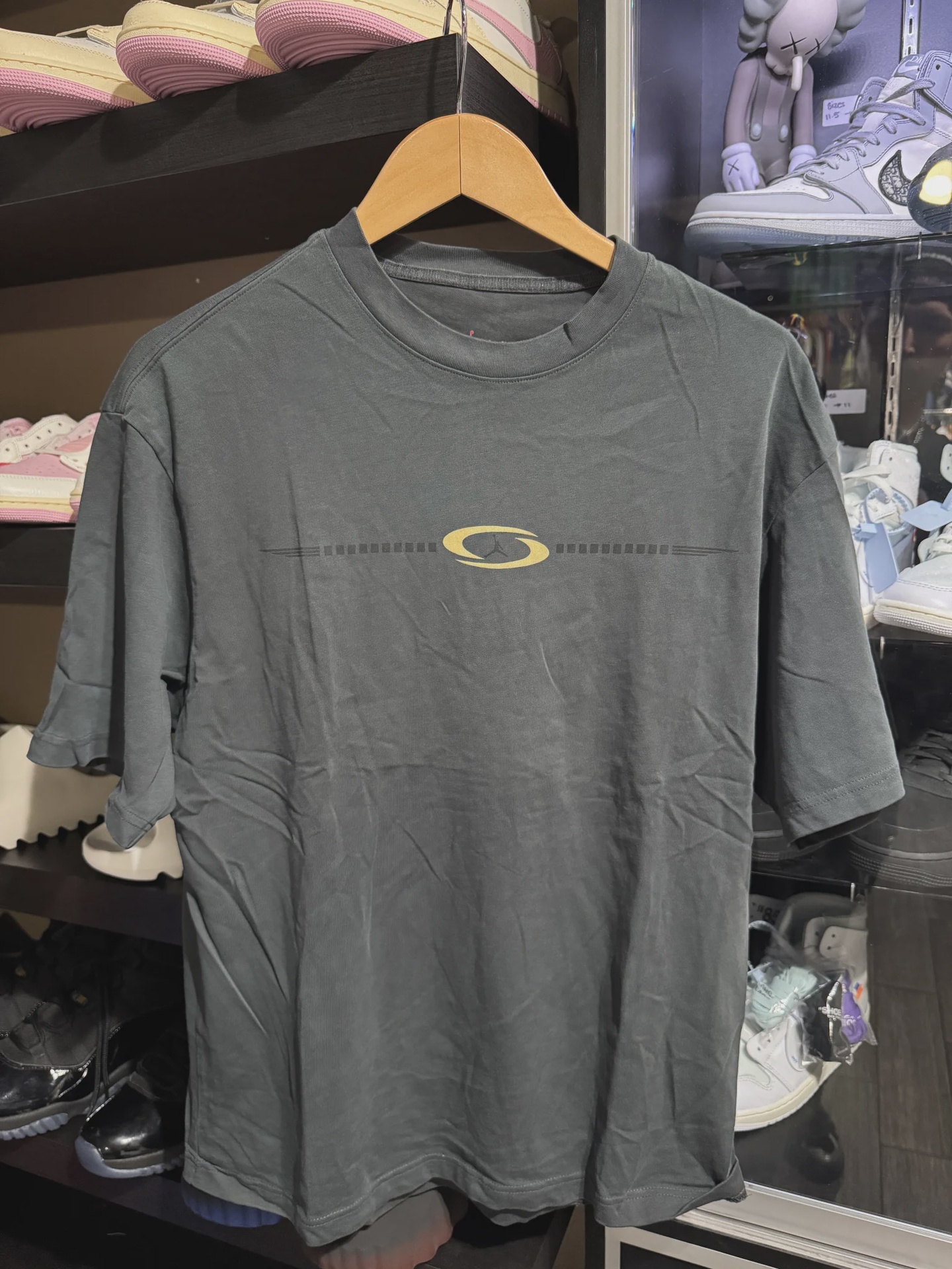Travis Scott Jordan x Travis Scott Logo Tee Dark Grey M - Size M