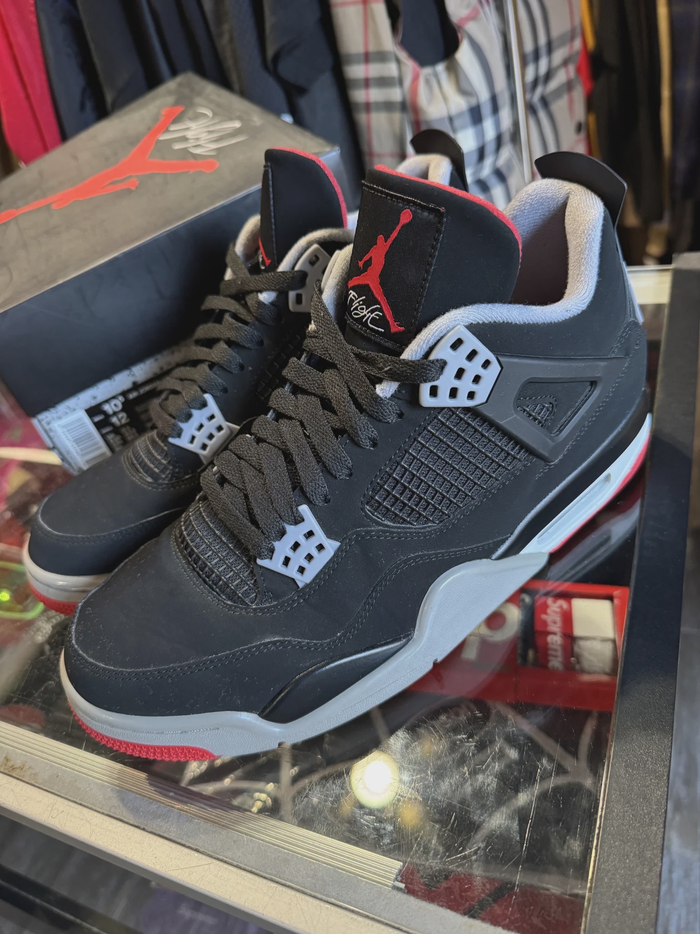 Air Jordan 4 Retro Black Red (2019) • Pre-Owned [6479] - photo 2