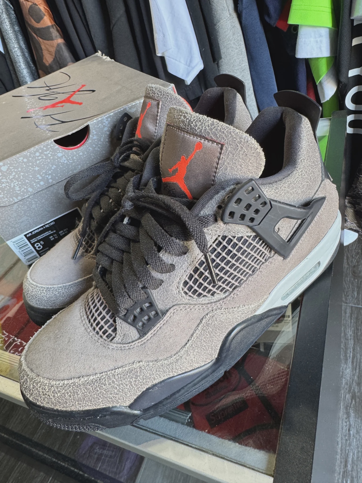 Air Jordan 4 Retro Taupe Haze • Pre-Owned [4689] - photo 2