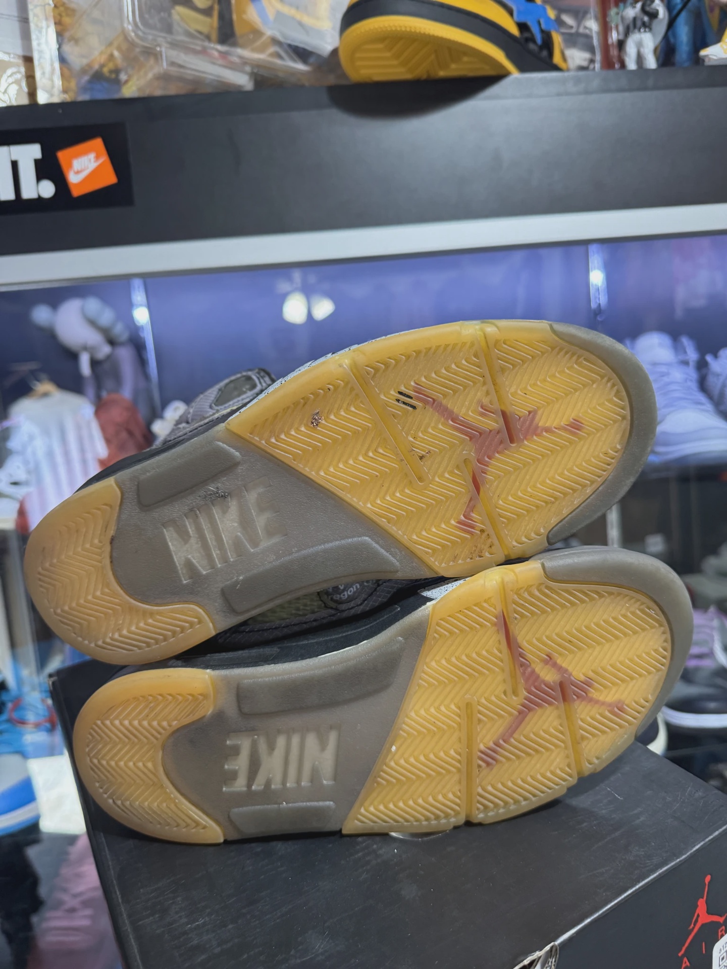 Air Jordan 5 Retro Off-White Muslin • Pre-Owned [0335] 2
