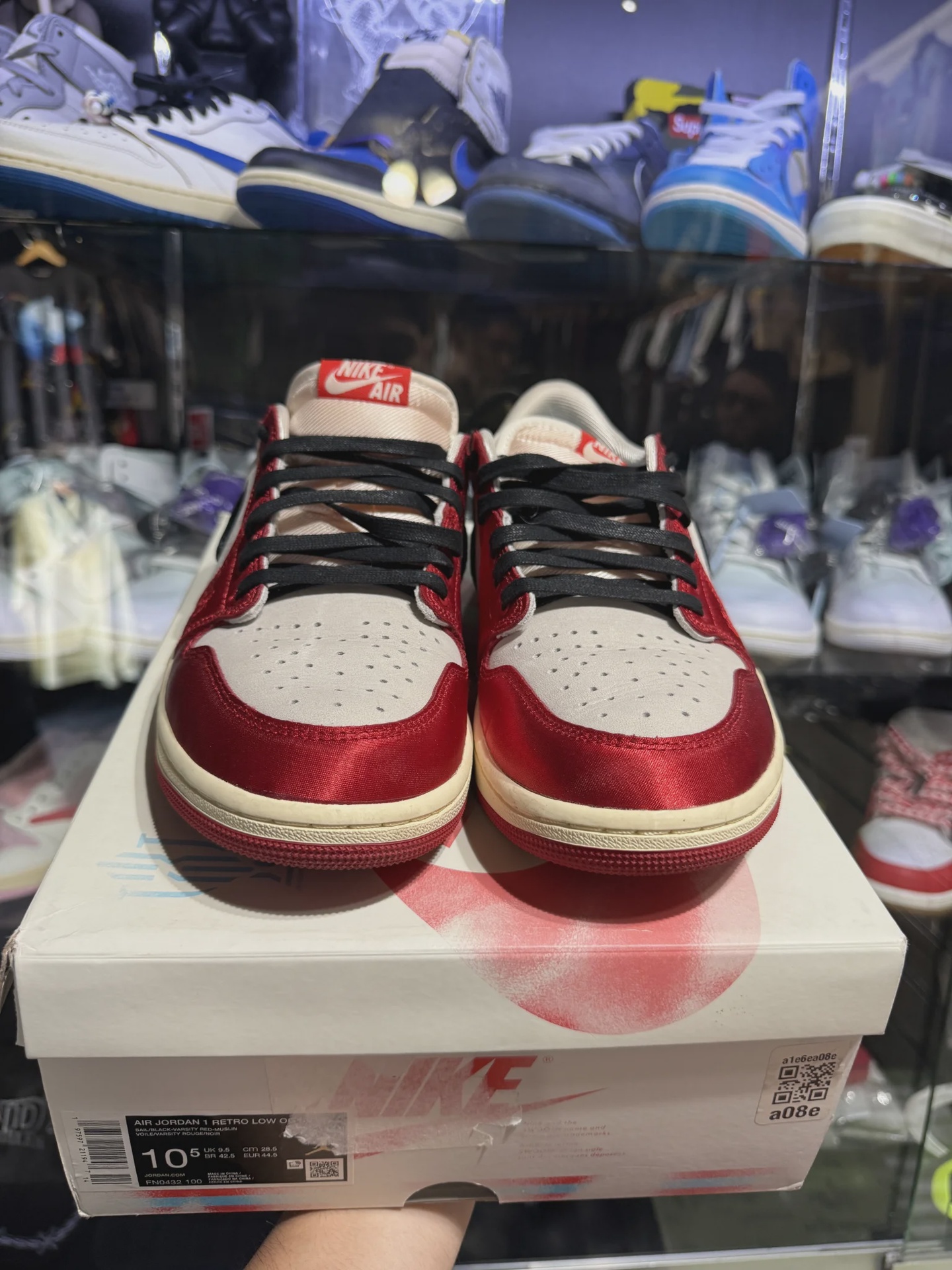 Air Jordan 1 Retro Low Original Trophy Room Rookie Card Away • Pre-Owned [9755] - photo 2