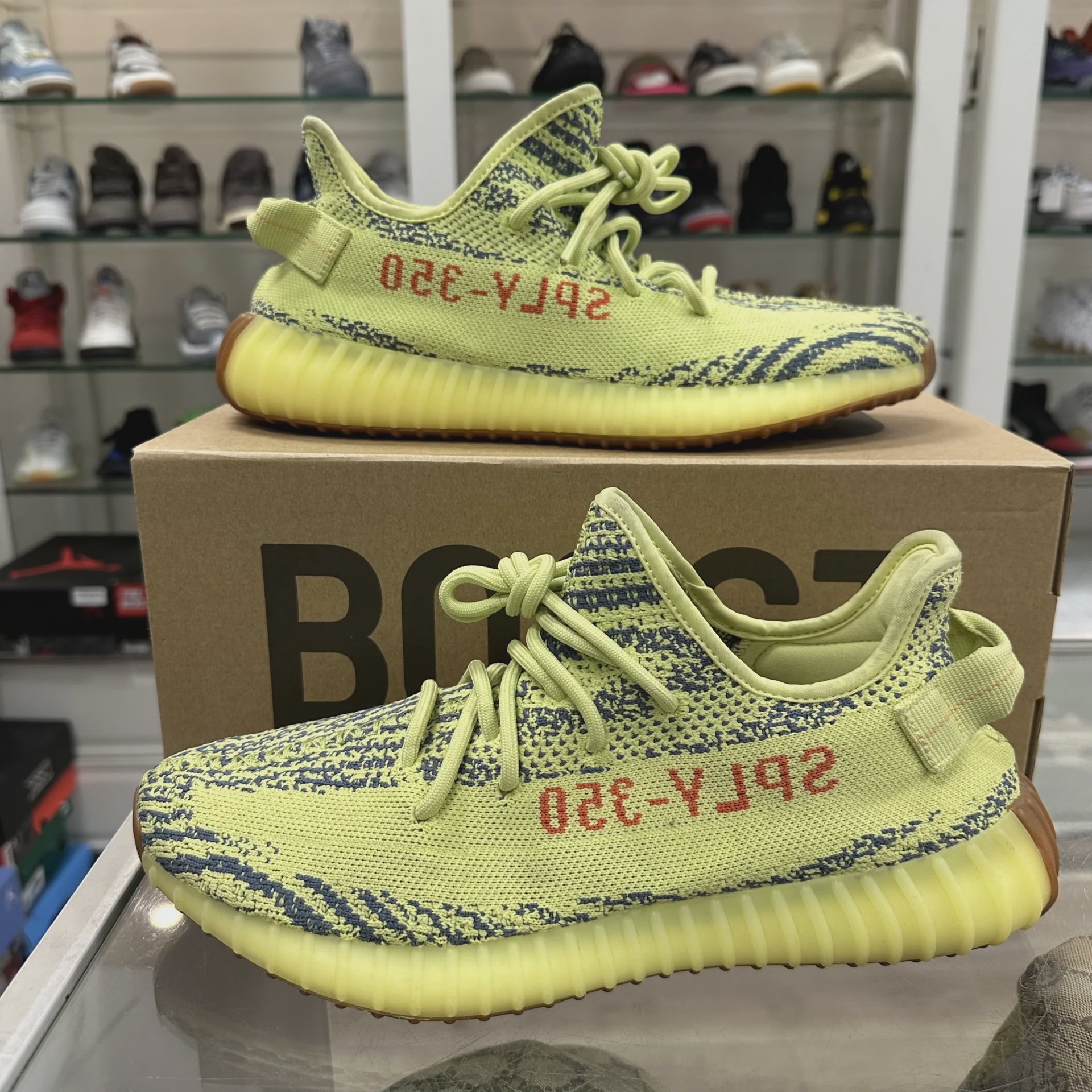 adidas Yeezy Boost 350 V2 Semi Frozen Yellow • Pre-Owned [7941] - photo 3