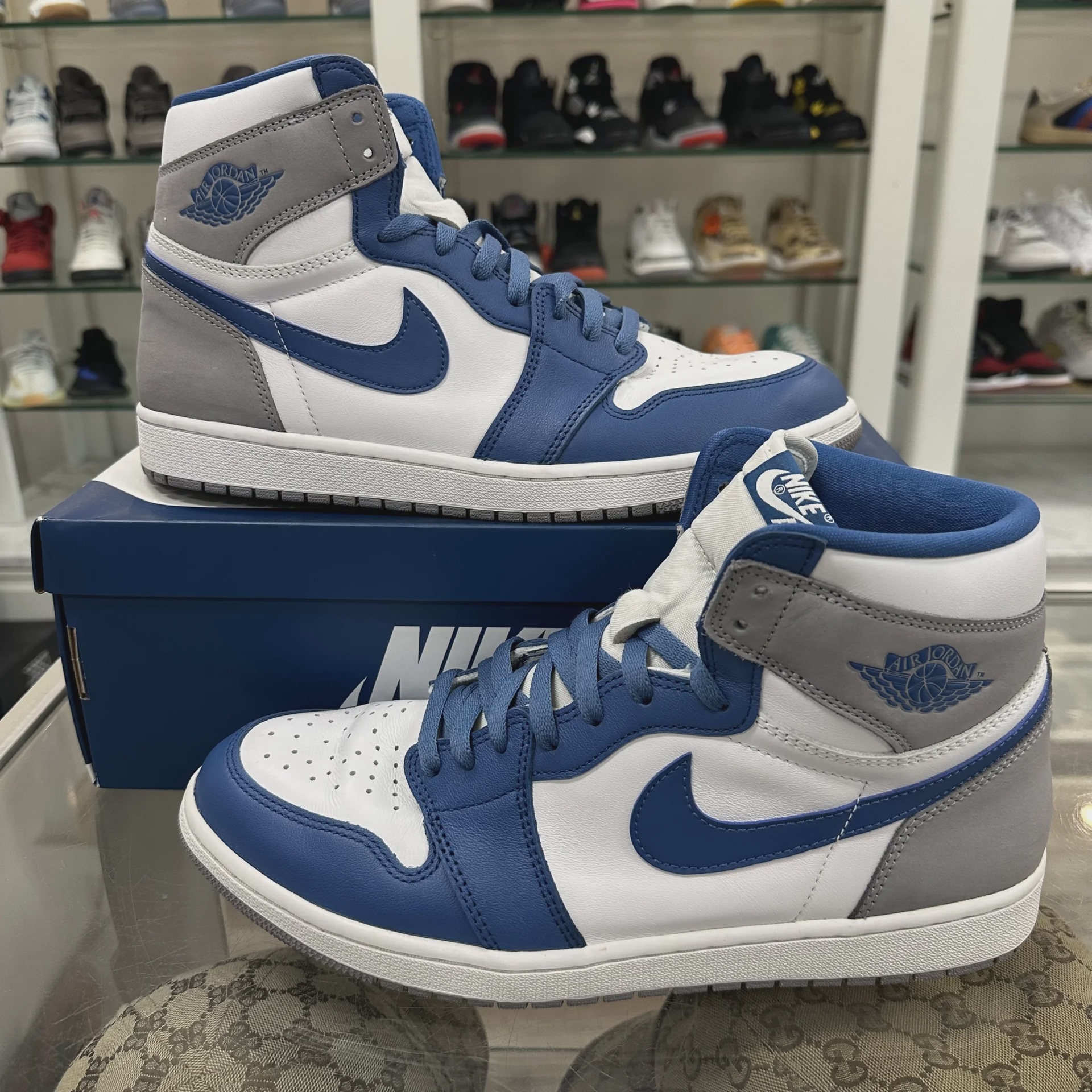 Air Jordan 1 Retro High Original True Blue • Pre-Owned [8012] - photo 8