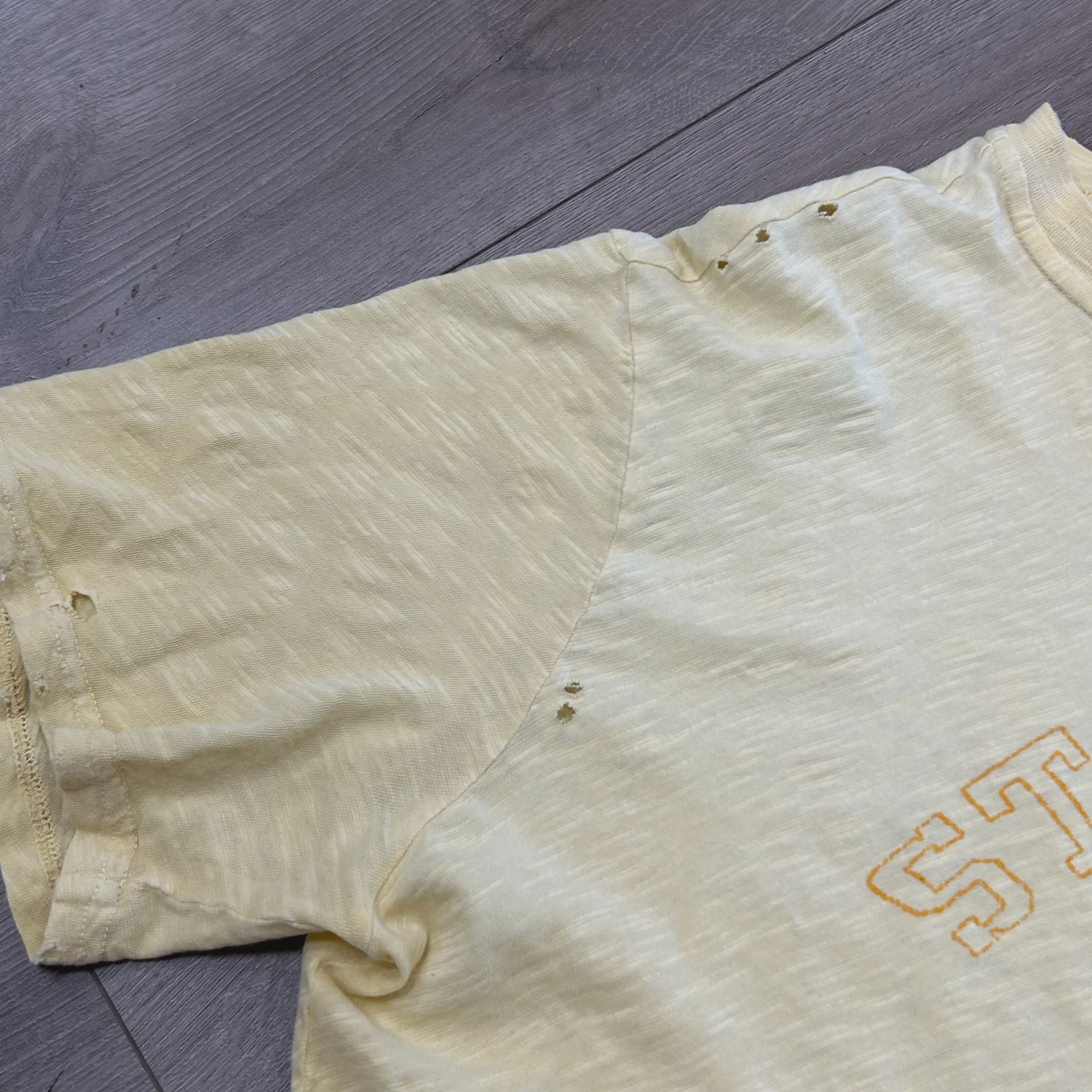 GV Gallery St. Berry Tee "Yellow" • Pre-Owned [1070] - photo 3
