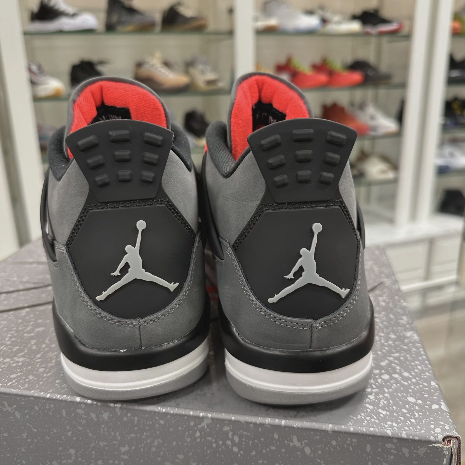 Air Jordan 4 Retro Infrared • Pre-Owned [8262] - photo 5
