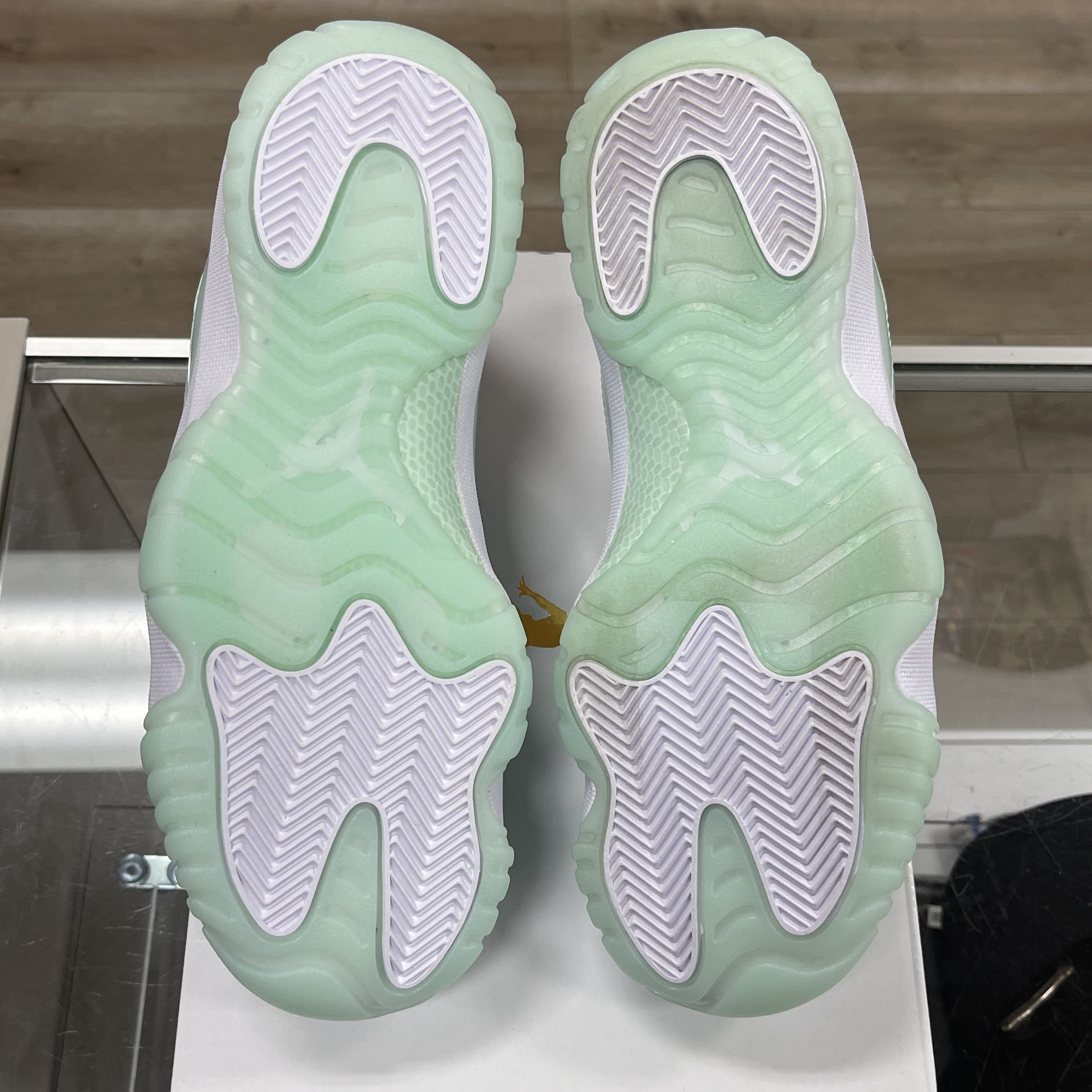 Jordan 11 Retro Low Igloo (W) - Pre-Owned 6