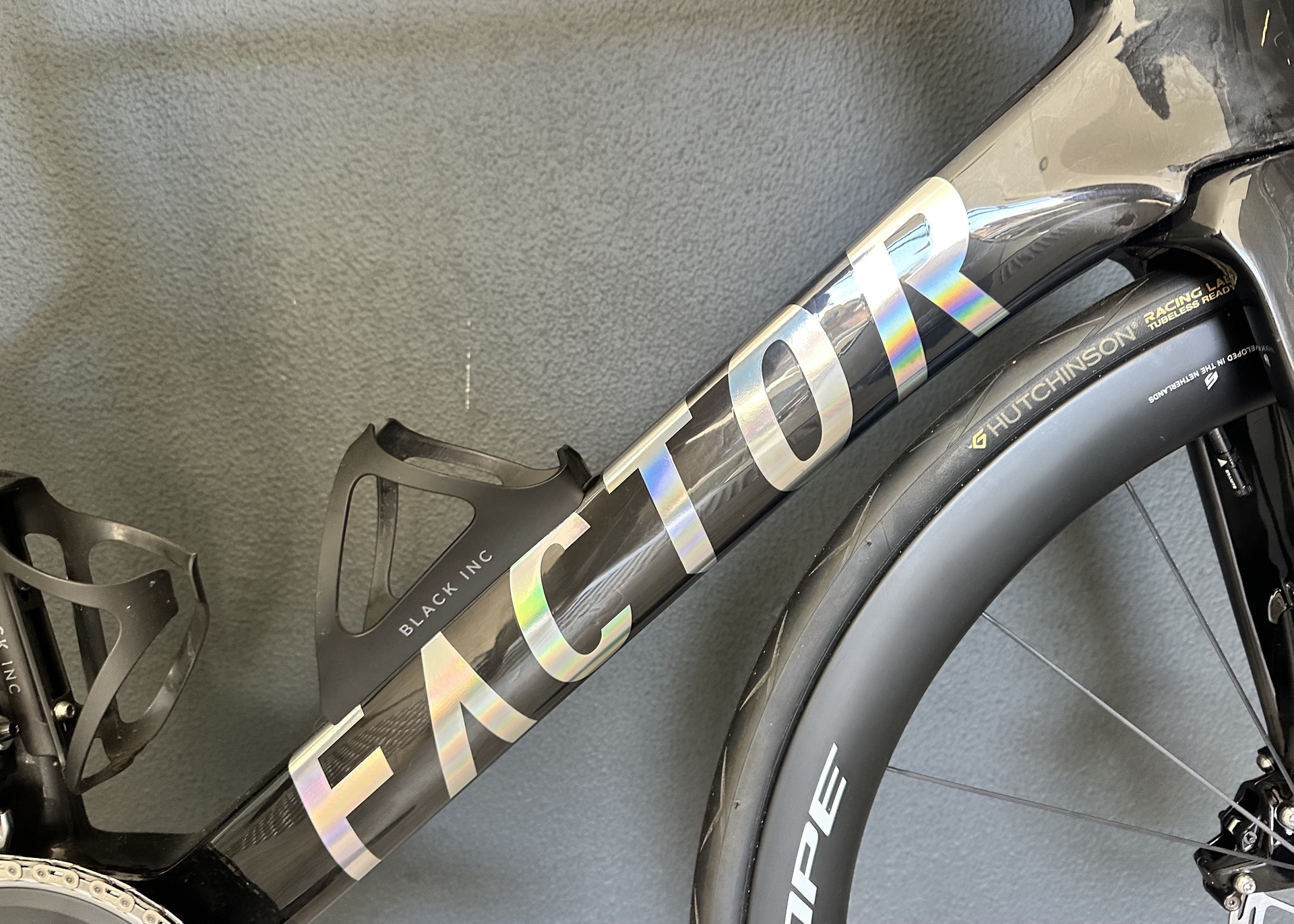Factor Ostro Vam - 61cm black/foil with Sram Rival etap