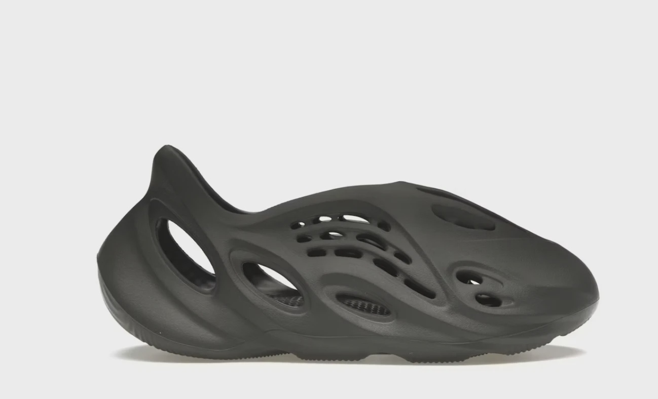 adidas Yeezy Foam RNR Carbon • Brand New [8621]