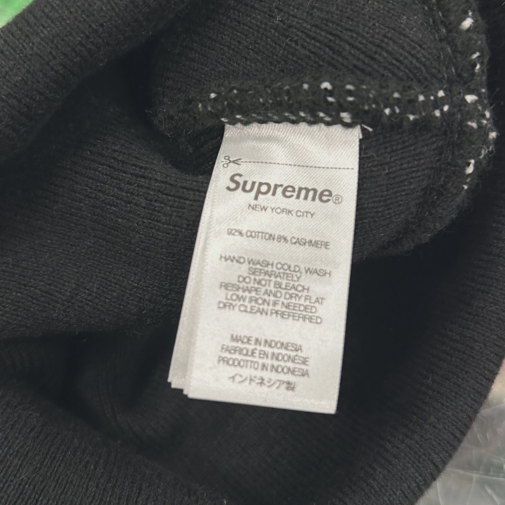 Supreme Big Logo Beanie (FW25) Black • Pre-Owned [6332] - photo 2