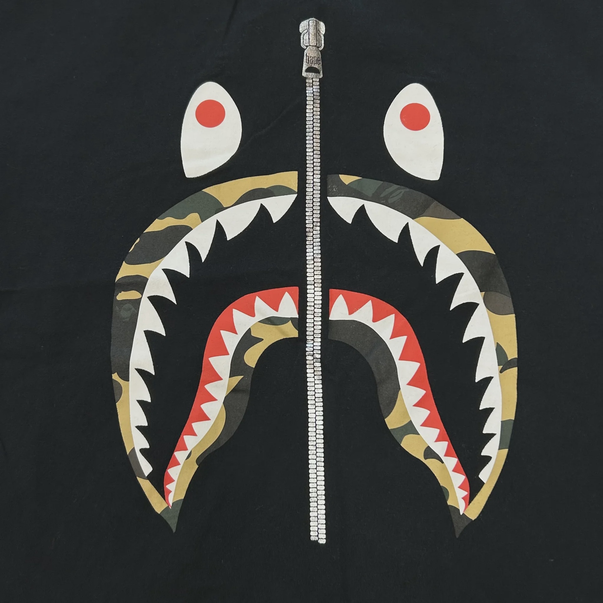 BAPE 1st Camo Shark Tee 'Black/Yellow' • Pre-Owned [5842] - photo 2