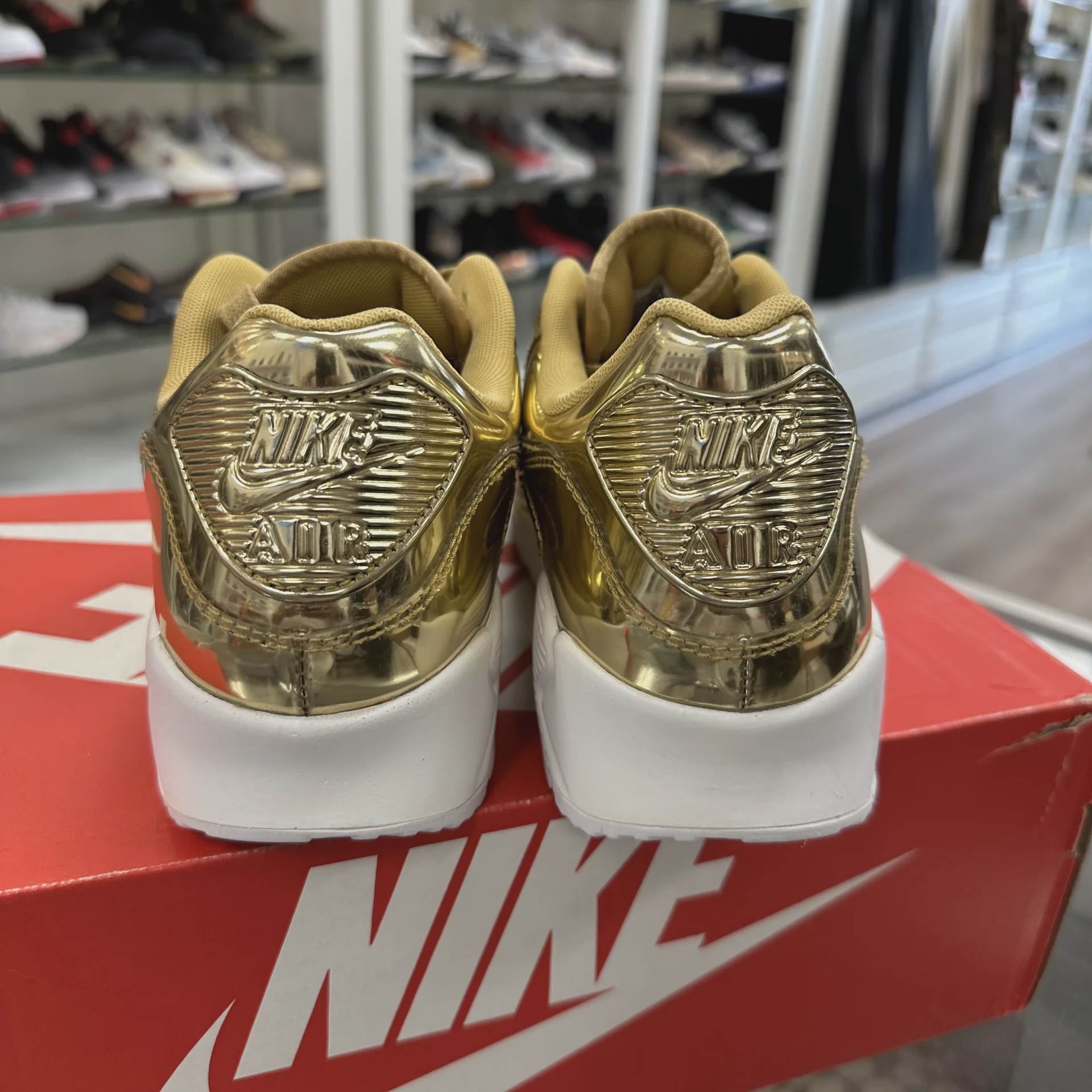 Nike Air Max 90 Metallic Gold (2020) (Women's) • Pre-Owned [6595] - photo 4