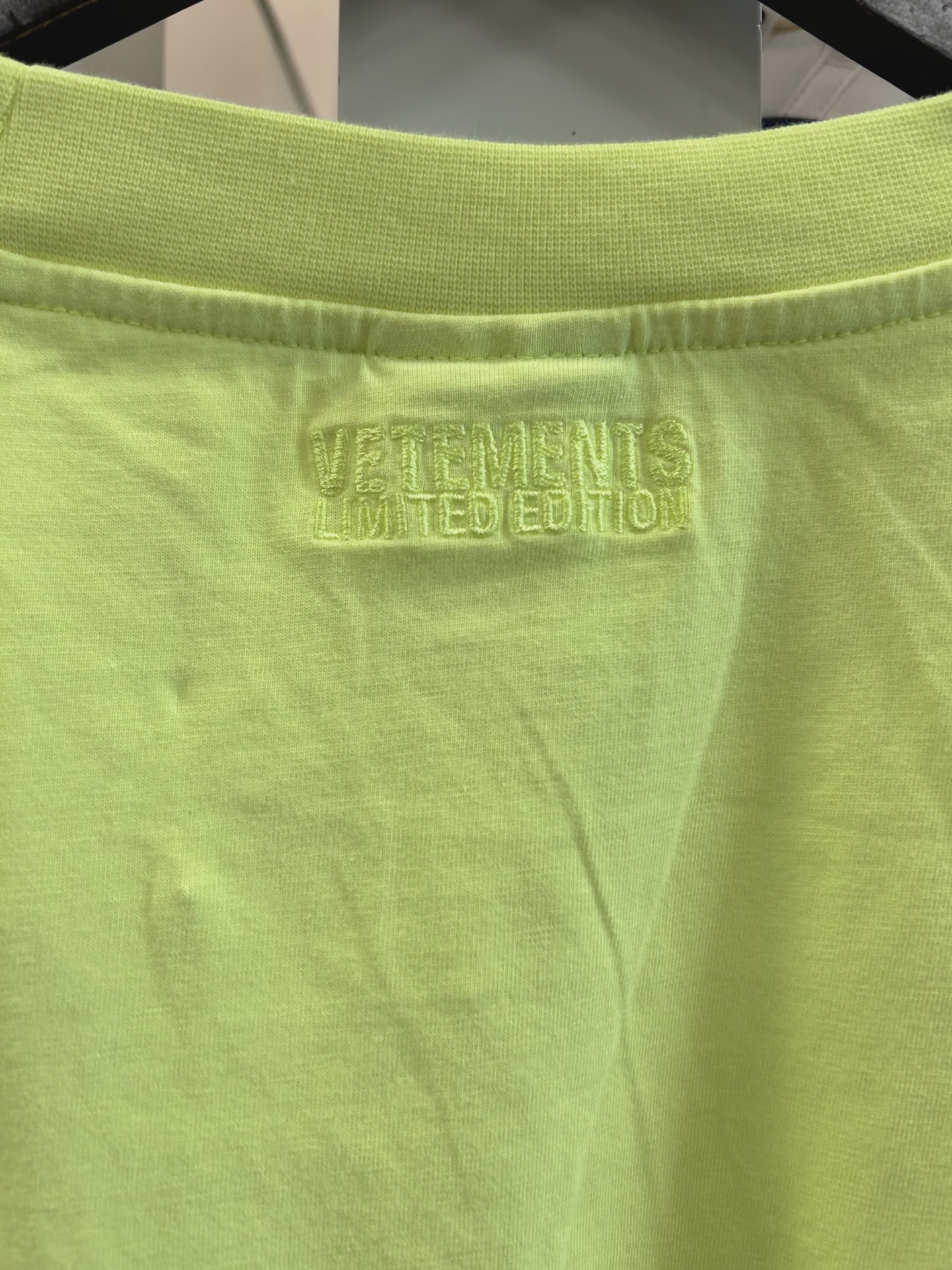 Vetements Flag Logo T-Shirt 'Neon Yellow' Oversized  • Brand New [9173] 5