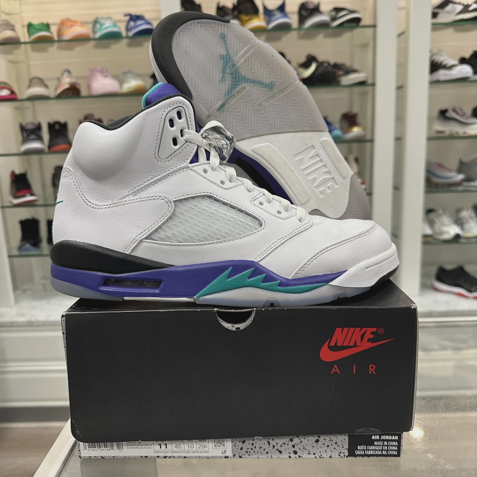 Air Jordan 5 Retro Grape (2025) • Pre-Owned [1547] - photo 1