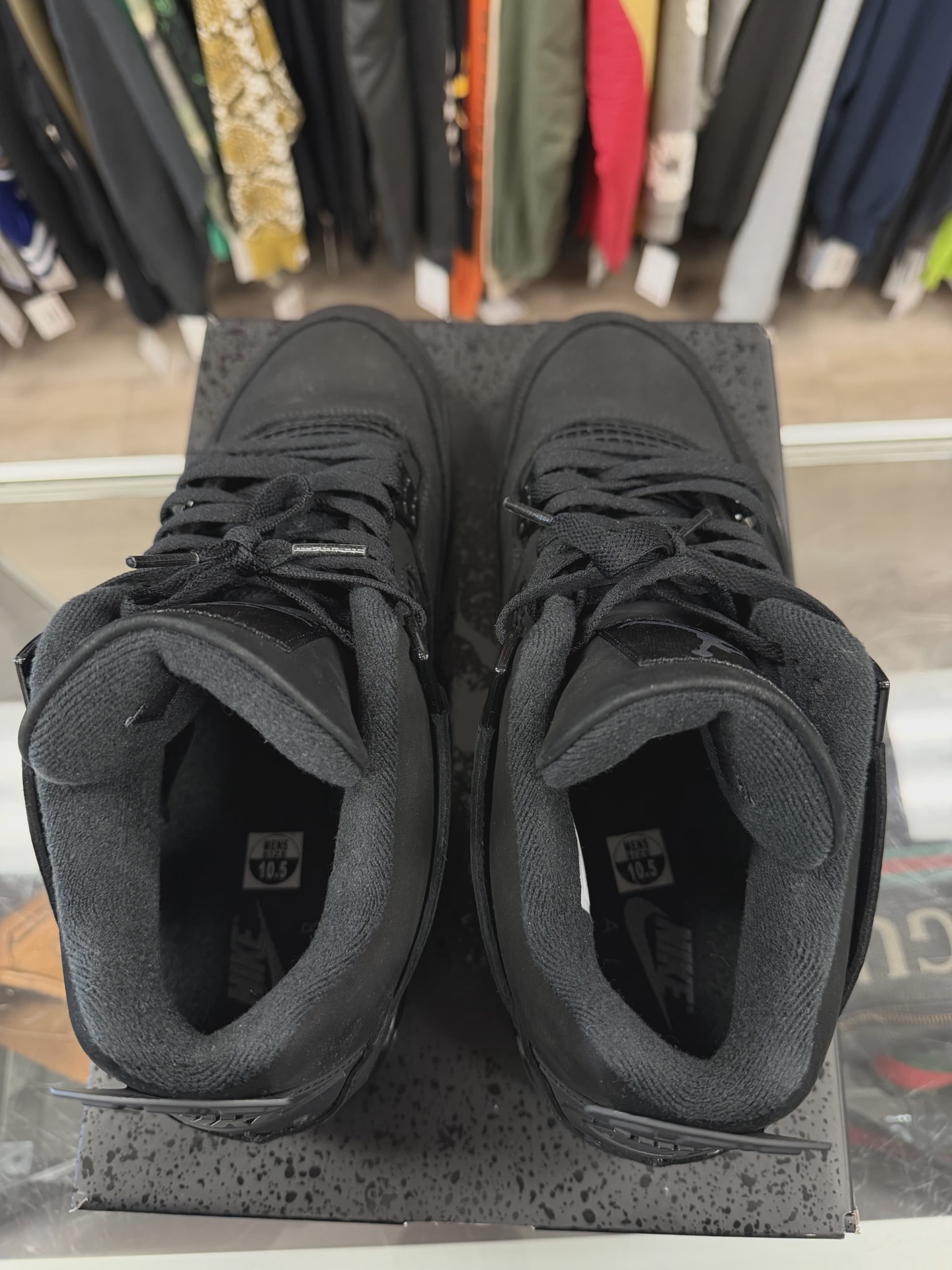 Air Jordan 4 Retro Black Cat (2025) • Pre-Owned [2093] 3