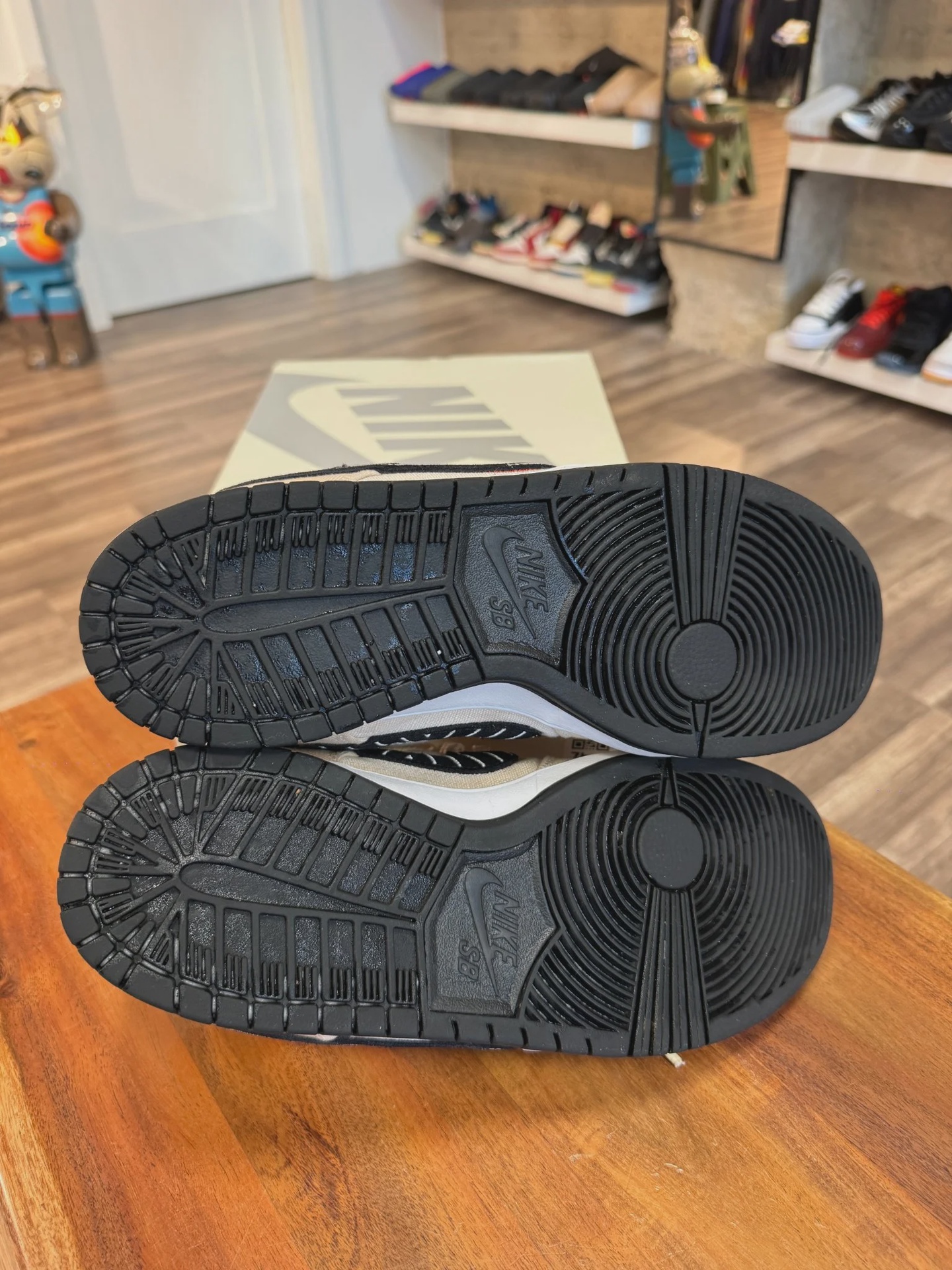Nike SB Dunk Low Albino & Preto • Pre-Owned [4393] - photo 3
