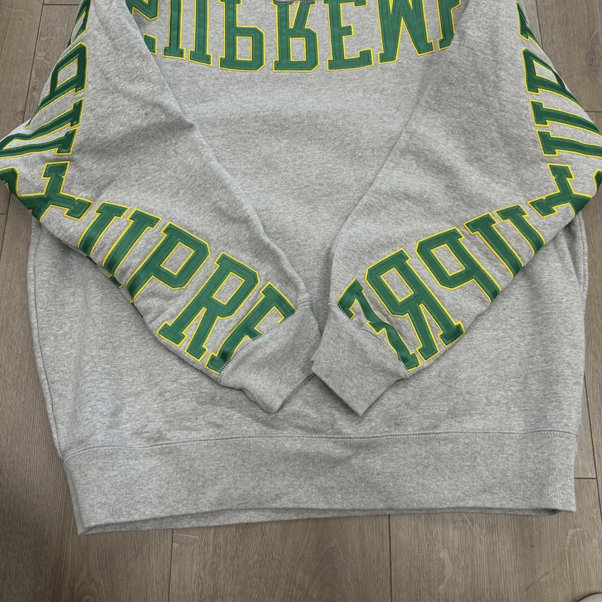 Supreme Multi Arc Crewneck in Heather Grey  • Pre-Owned [2583] - photo 7
