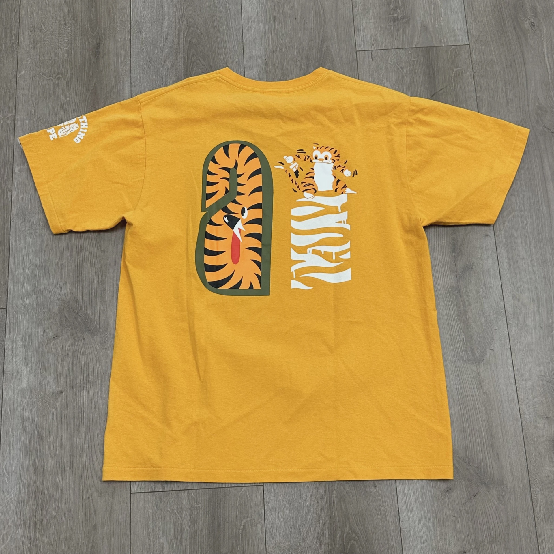 Bape orange tee • Pre-Owned [3365] 2