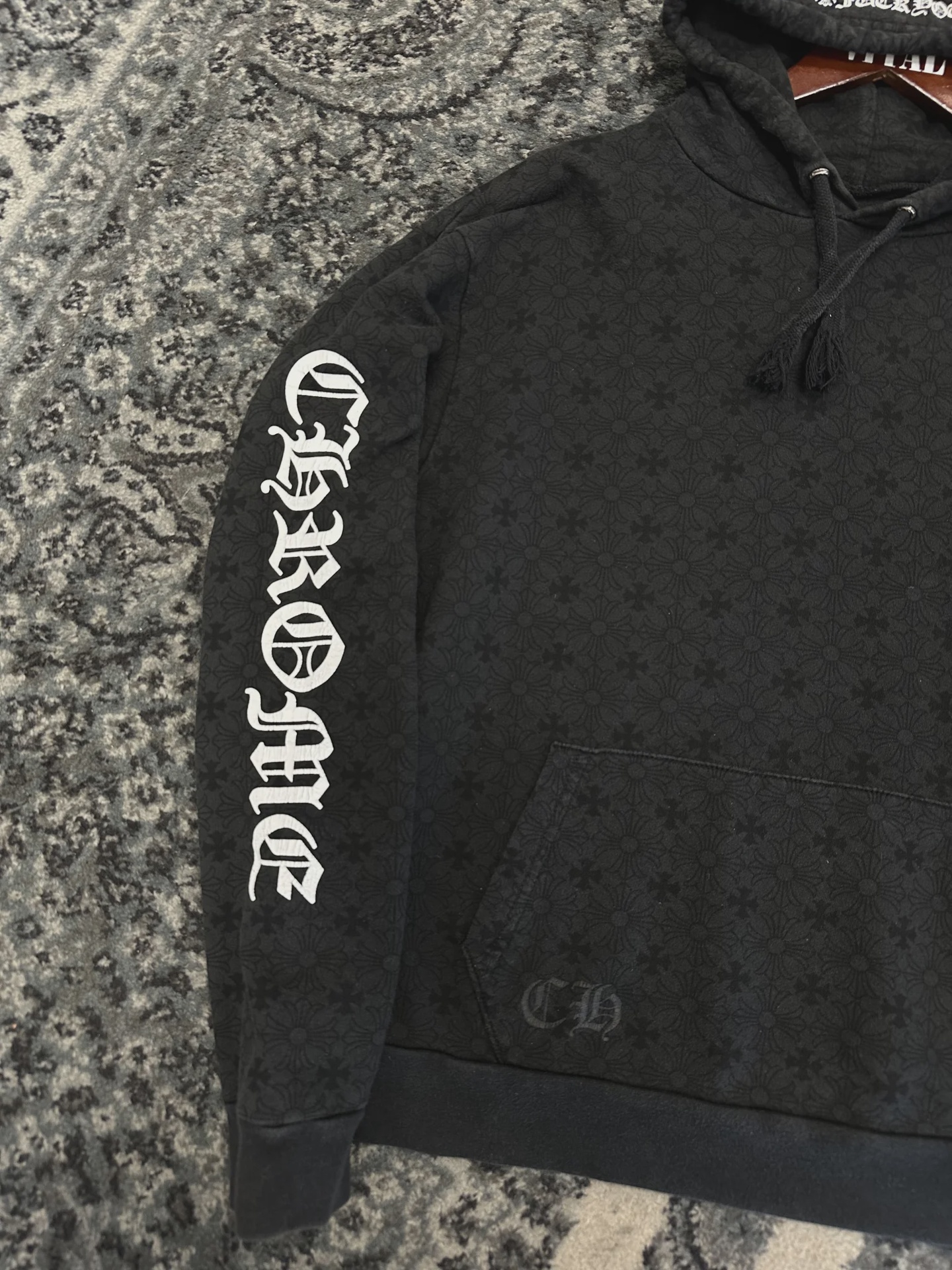 Chrome Hearts Monogram Vertical Logo Hoodie 'Black' • Pre-Owned [7772] - photo 7