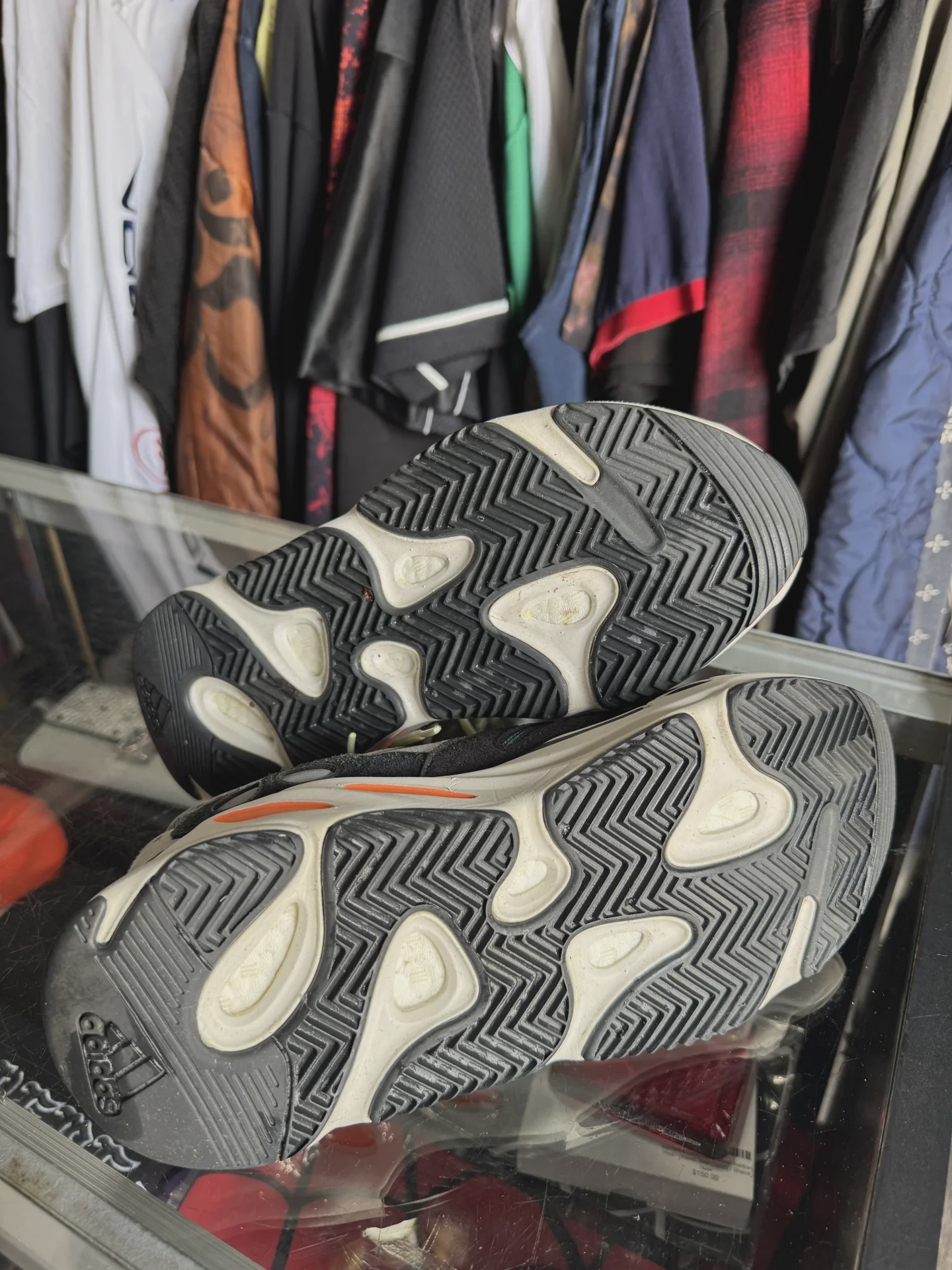 adidas Yeezy Boost 700 Wave Runner No Box • Pre-Owned [7562] - photo 3