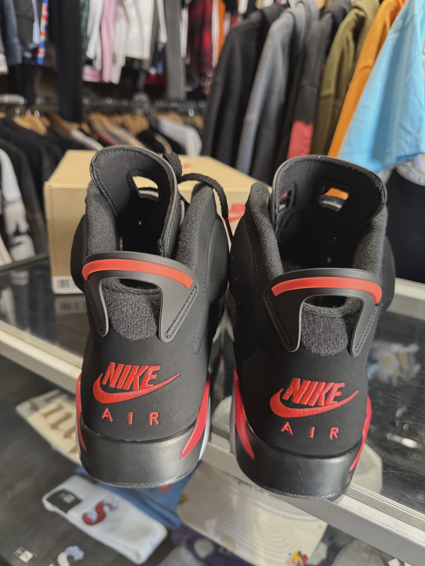 Air Jordan 6 Retro Infrared Salesman • Pre-Owned [7381] 3