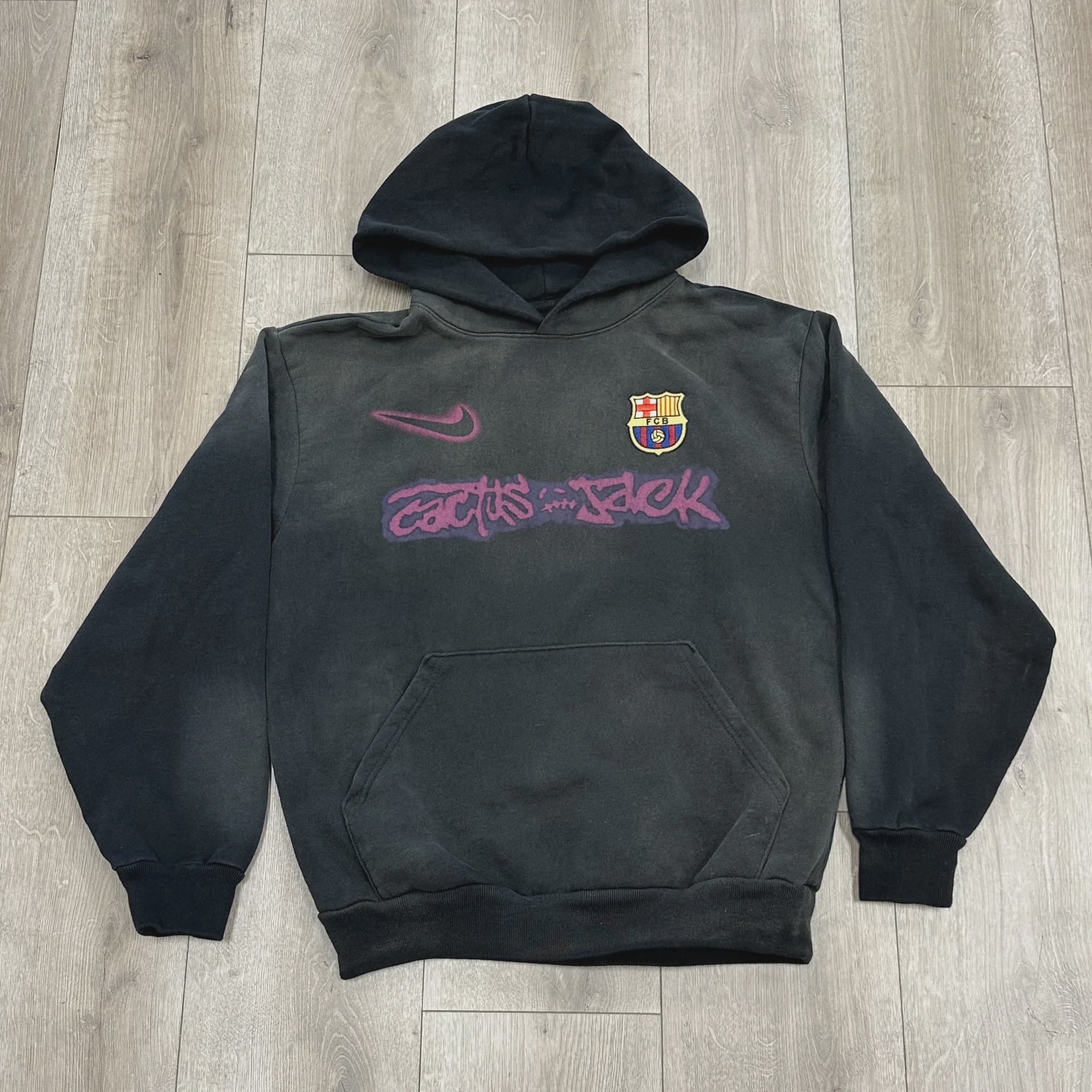 Travis Scott x Nike x FC Barcelona Spray Logo Hoodie Black • Pre-Owned [5831] - photo 1