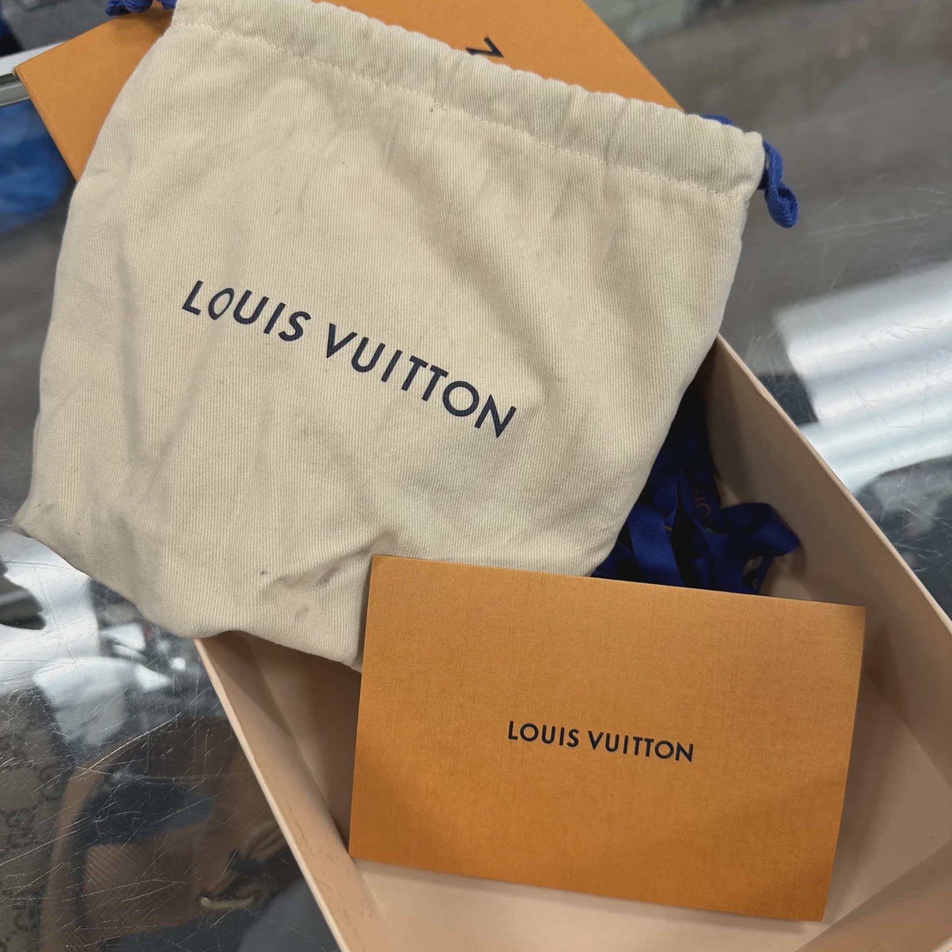 Spray LV initials Reversible Monogram Eclipse Belt blk/gld size 95/38 (fits 30-32 • Pre-Owned [8157] - photo 3