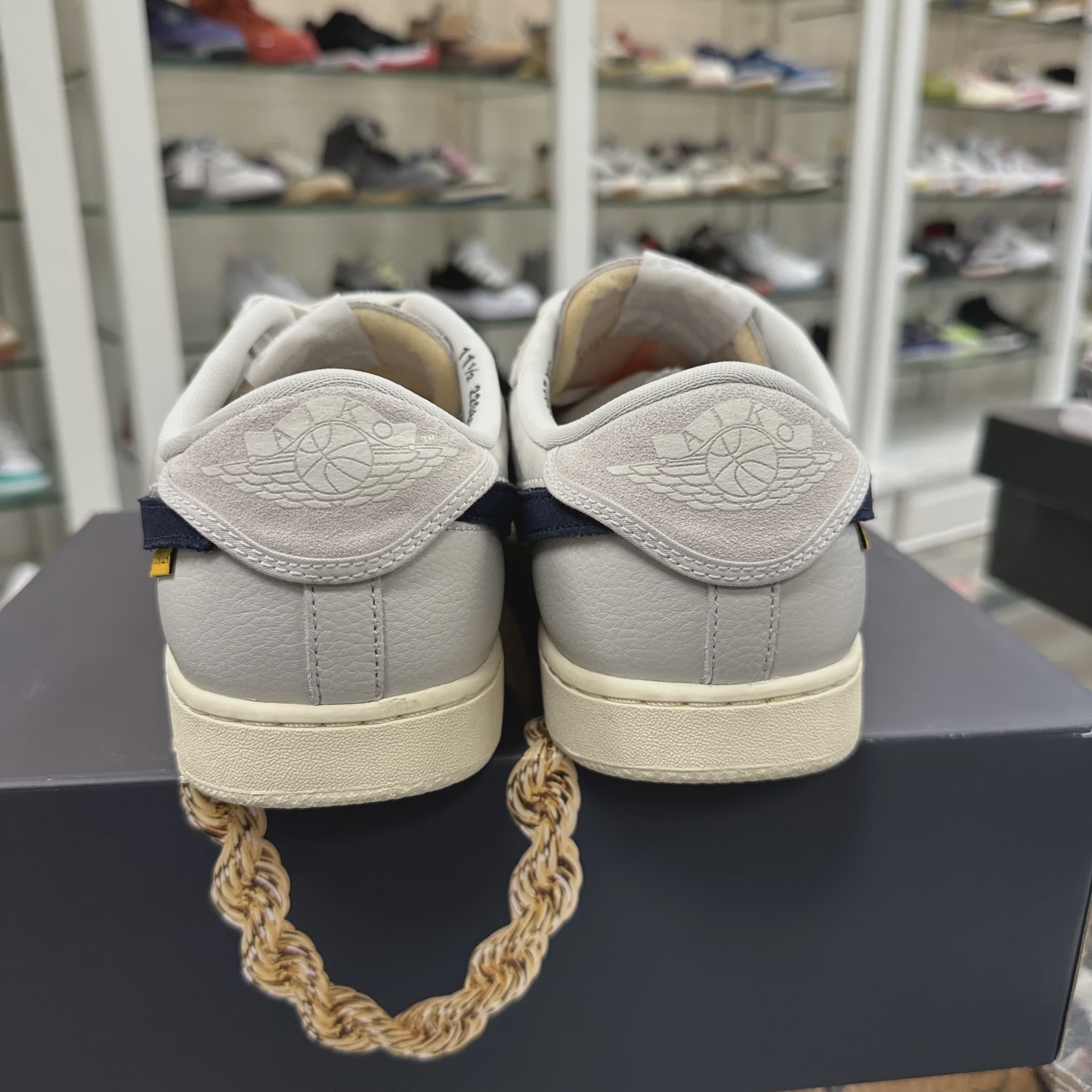 Air Jordan 1 Retro AJKO Low SP Union Sail Leather • Pre-Owned [9174] - photo 5