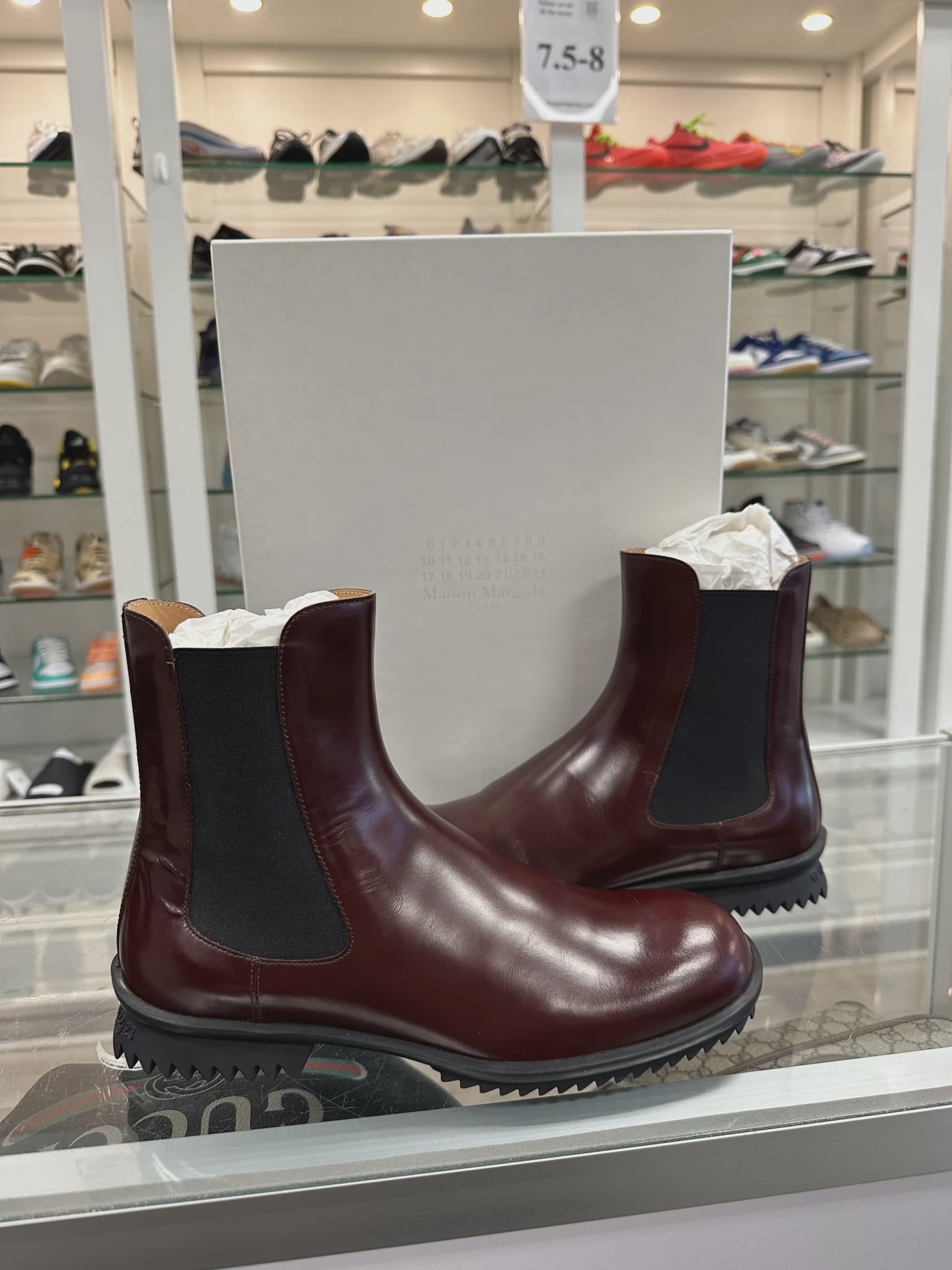 Maison Margiela Maison Margiela bordeaux leather Chelsea boots - Size US M 8