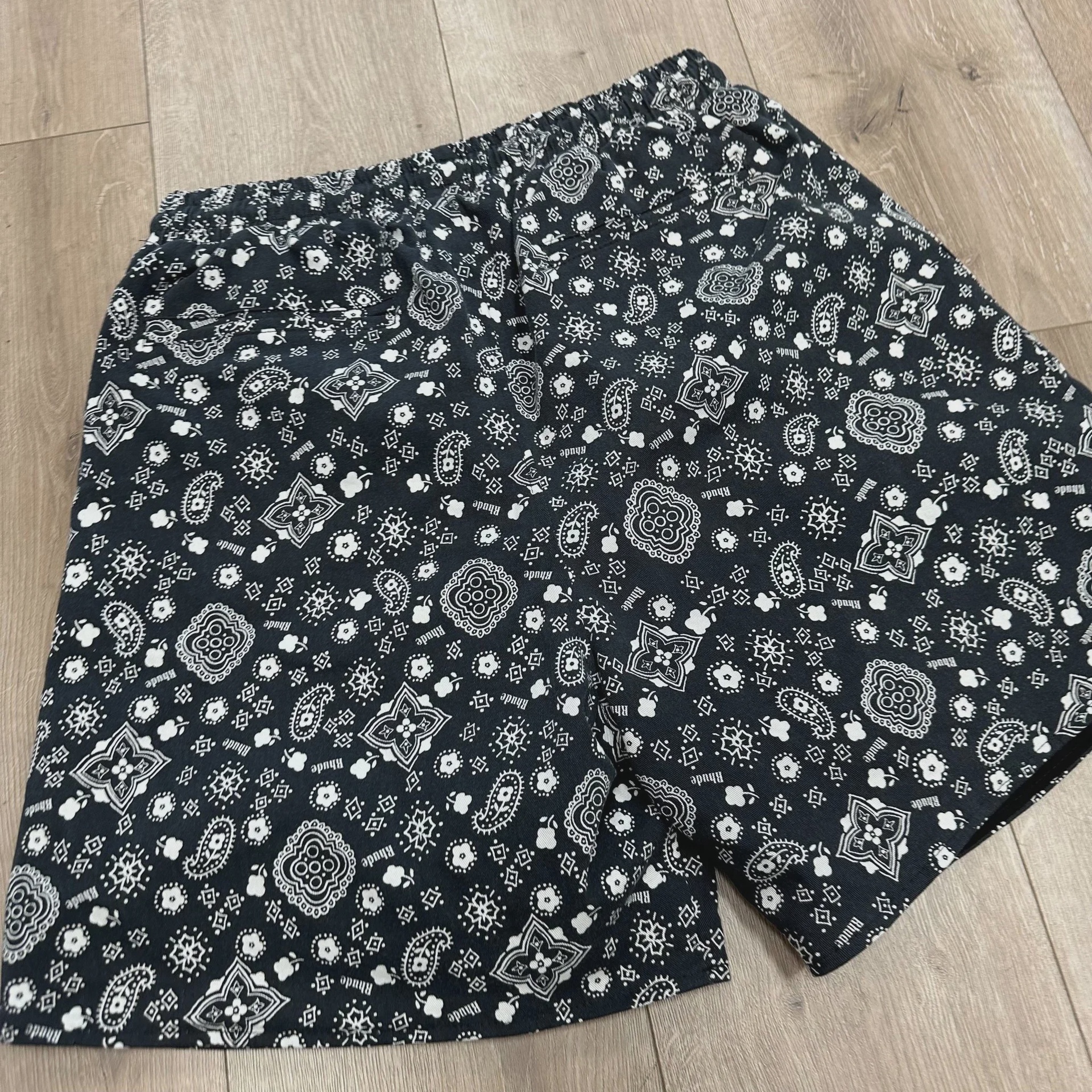 Rhude Navy Bandana Shorts • Pre-Owned [1267] - photo 2