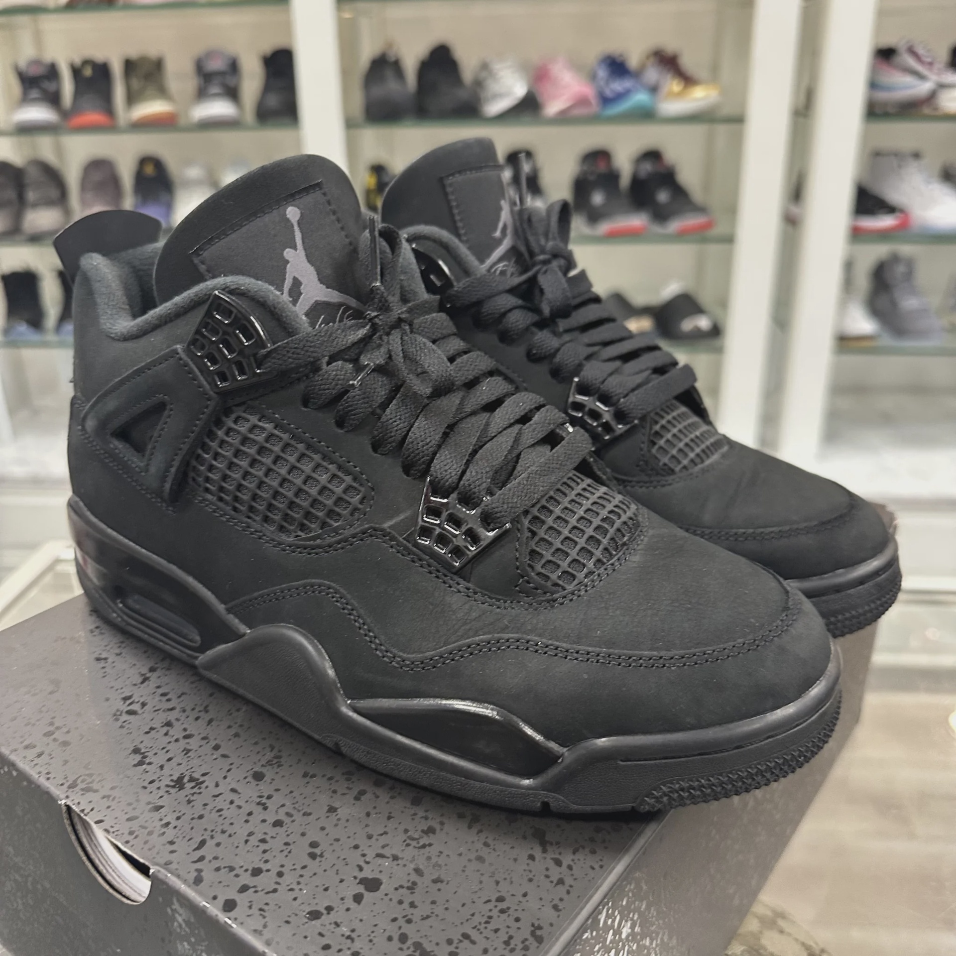 Air Jordan 4 Retro Black Cat (2025) • Pre-Owned [1489] - photo 2