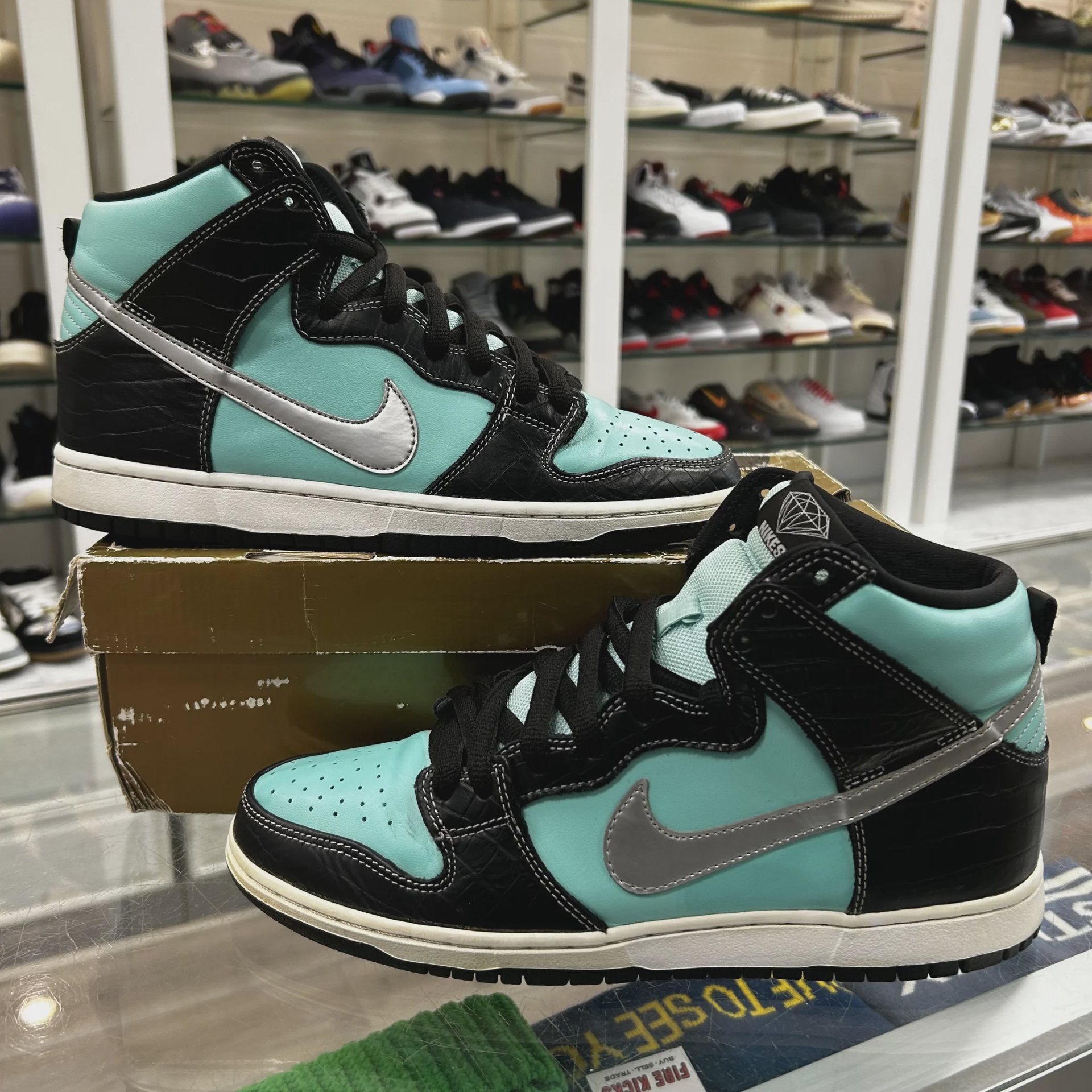 Nike SB Dunk High Diamond Supply Co. • Pre-Owned [2740]
