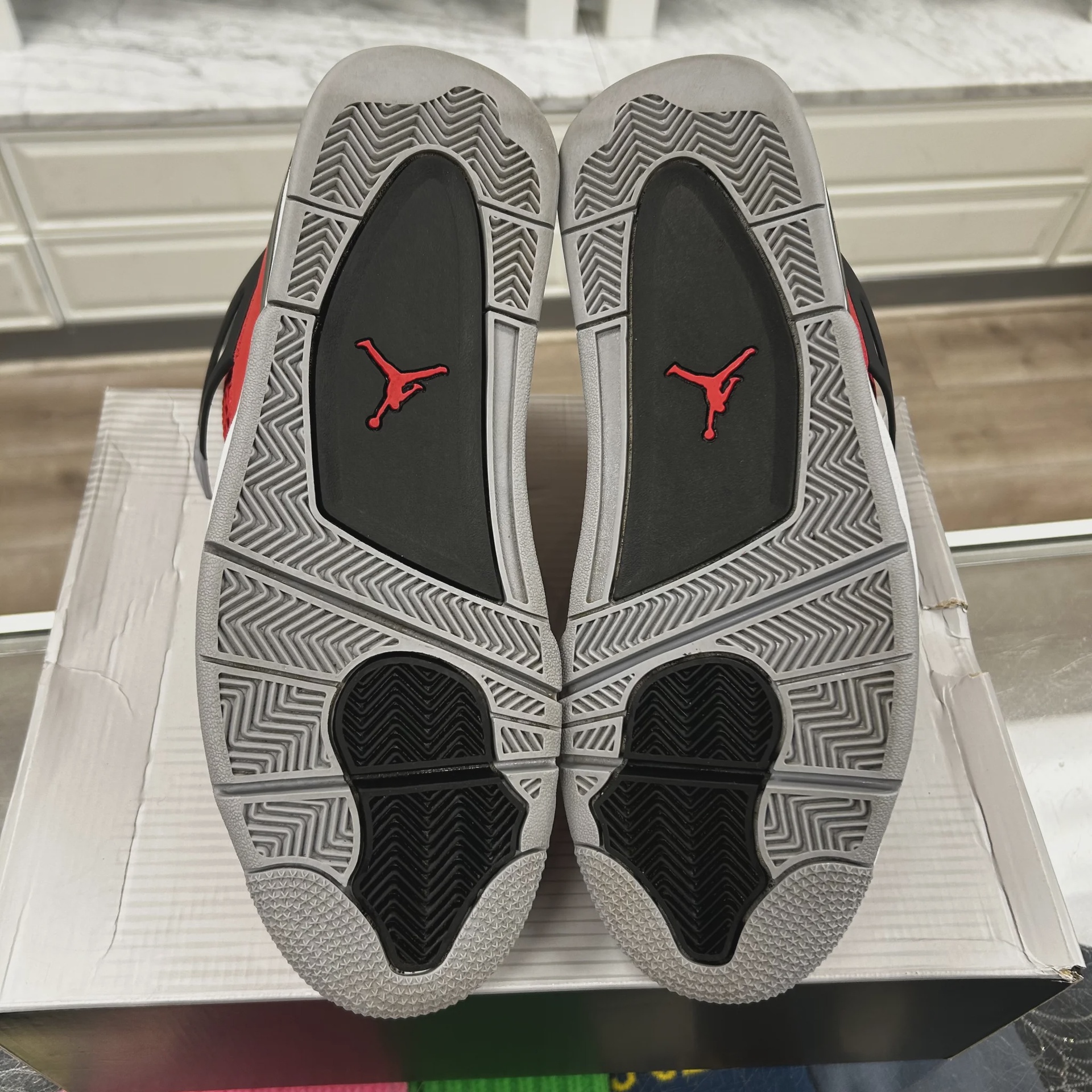 Air Jordan 4 Retro Toro Bravo (2026) • Pre-Owned [6087] - photo 4