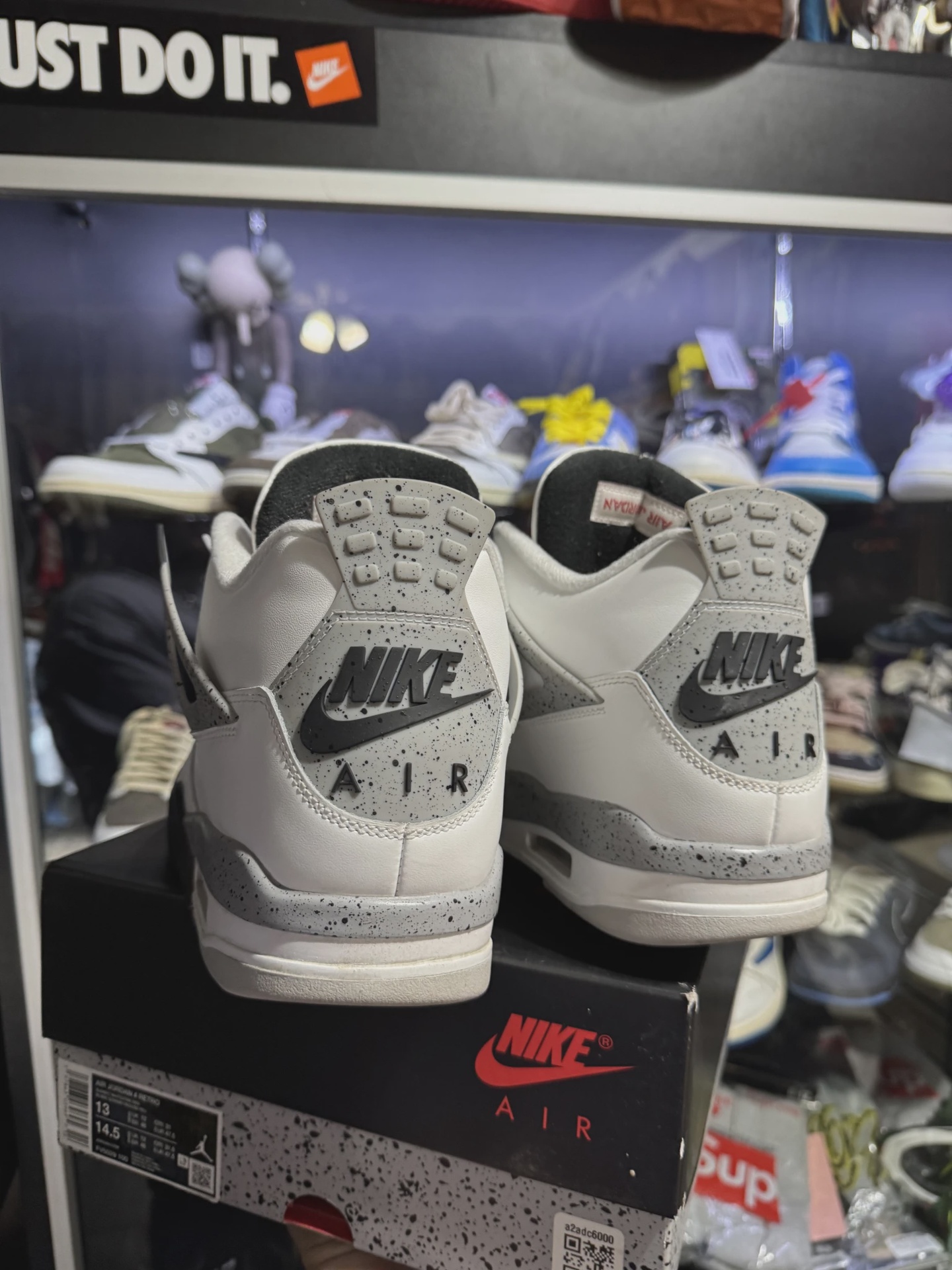 Air Jordan 4 Retro White Cement (2025) • Pre-Owned [3472] 3